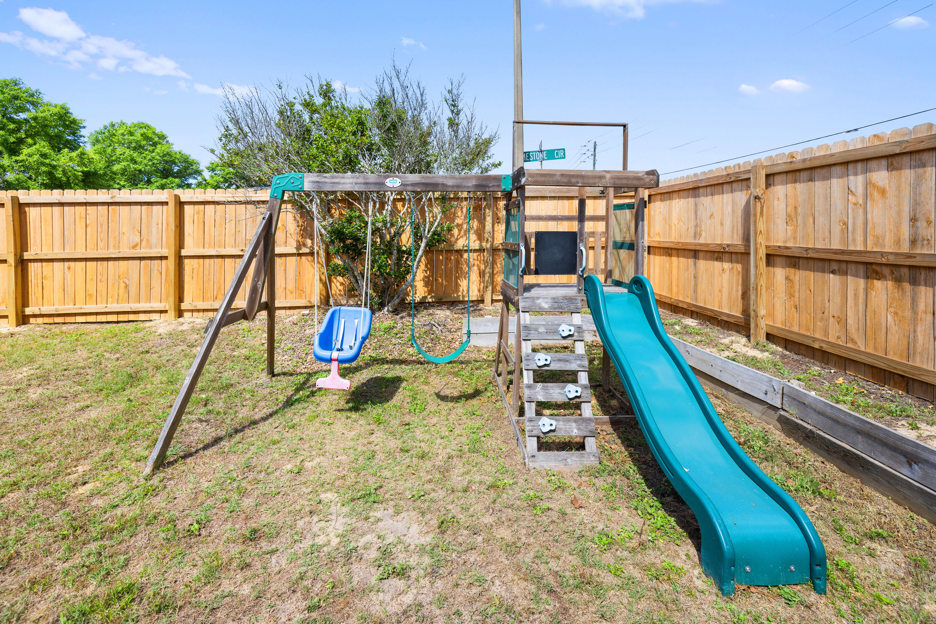 202 Limestone Circle Crestview FL 32539