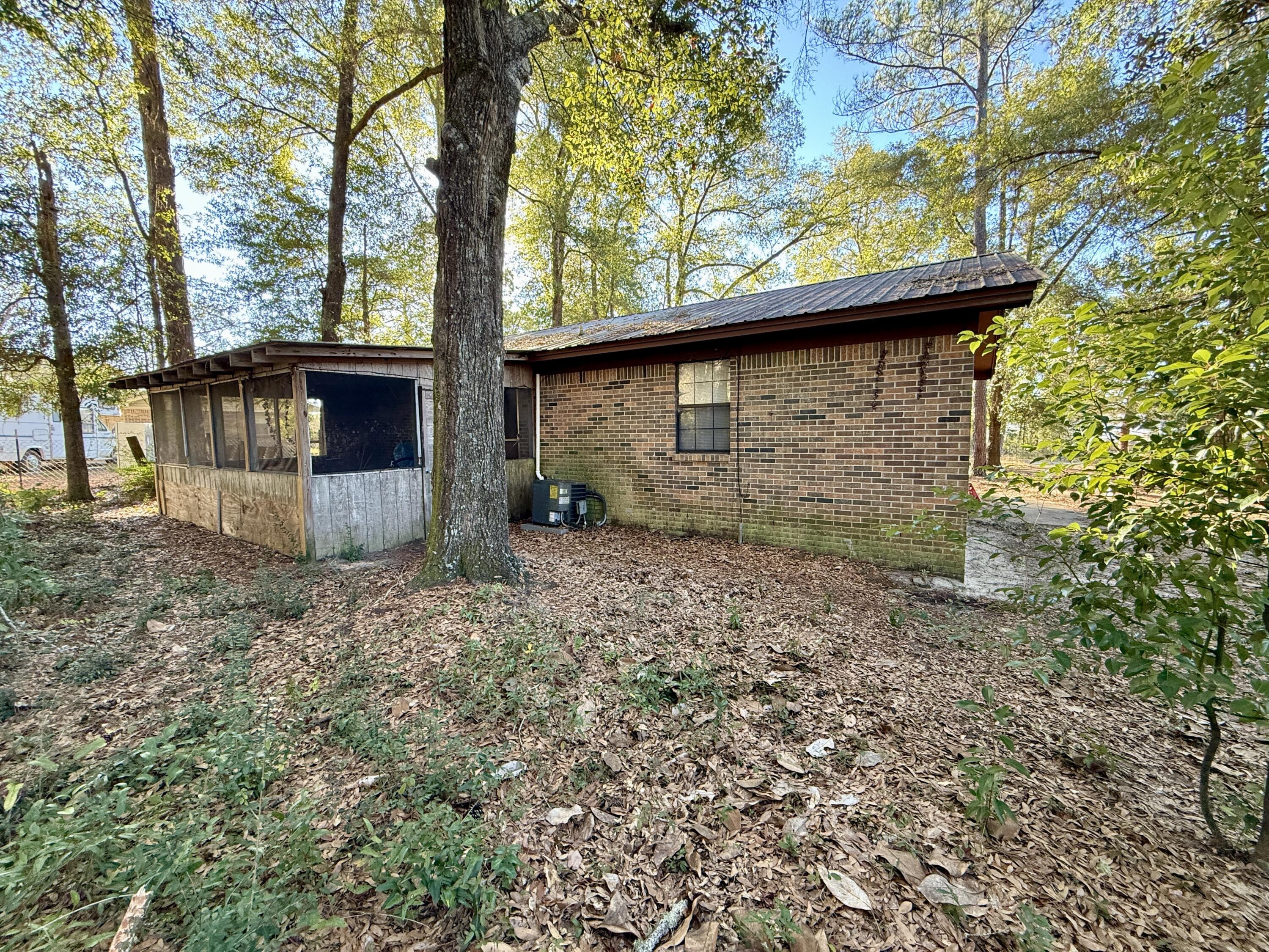 285 Loftin Street Defuniak Springs FL 32435