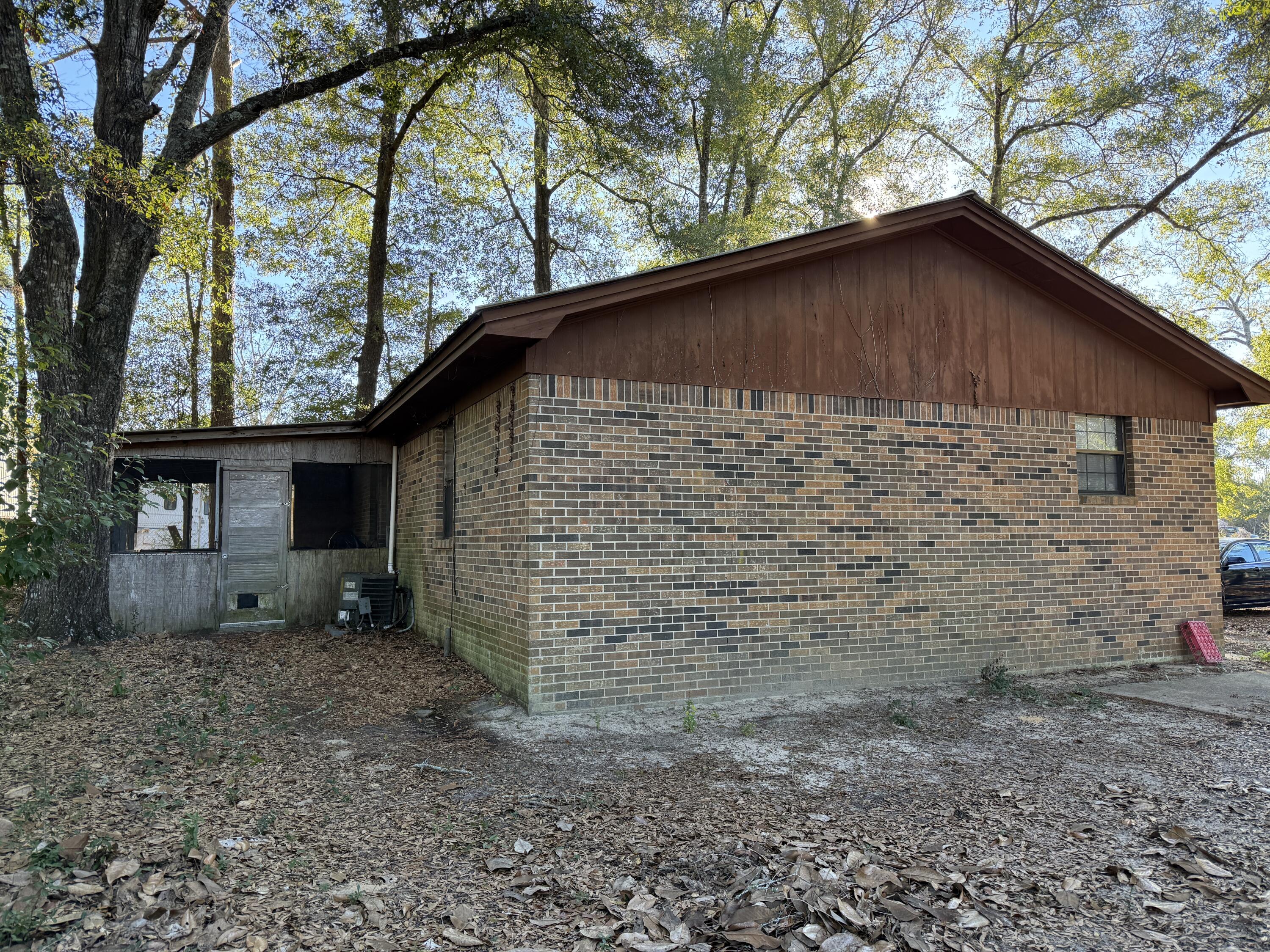 285 Loftin Street Defuniak Springs FL 32435
