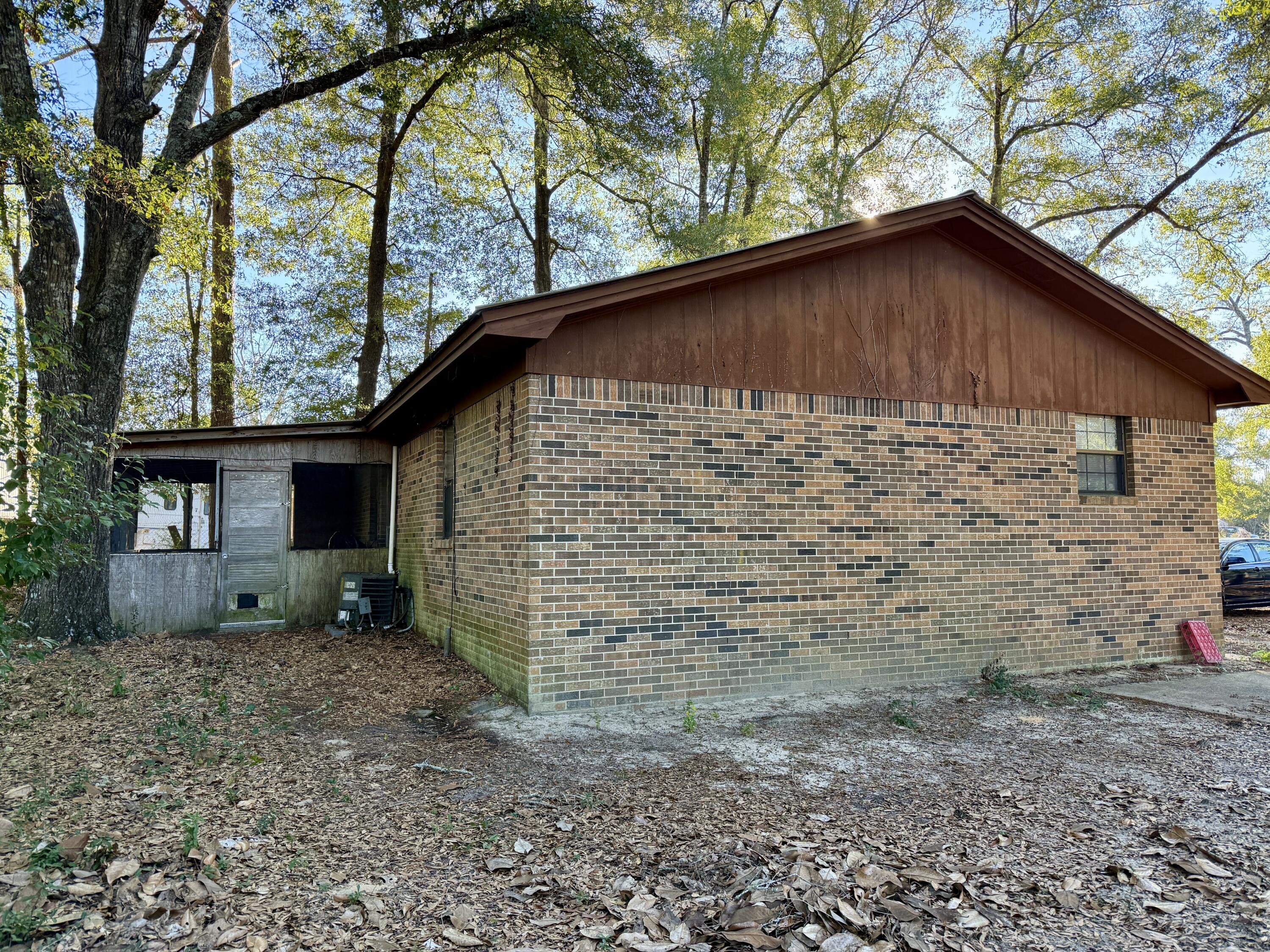 285 Loftin Street Defuniak Springs FL 32435