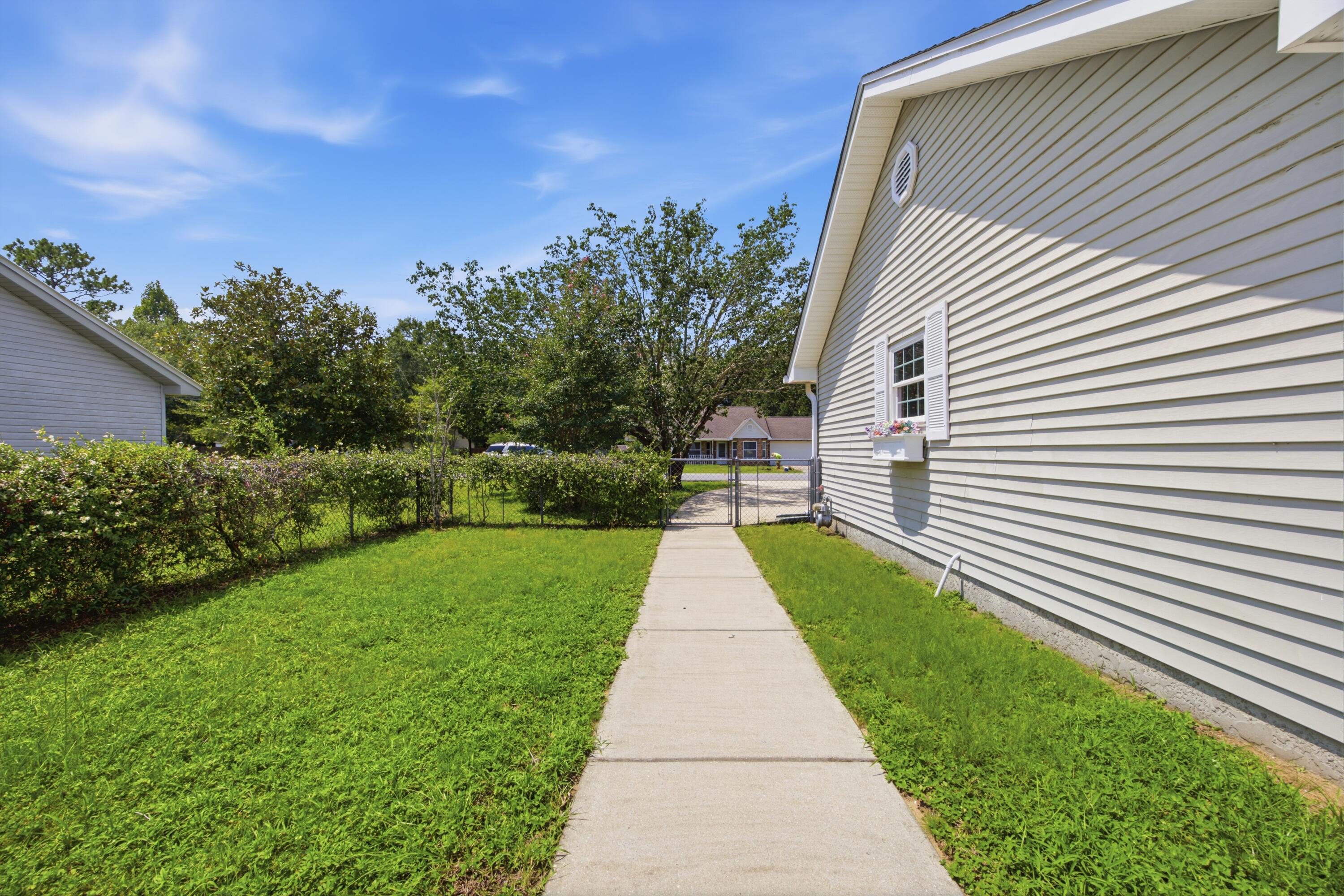220 W Walker Circle Crestview FL 32539