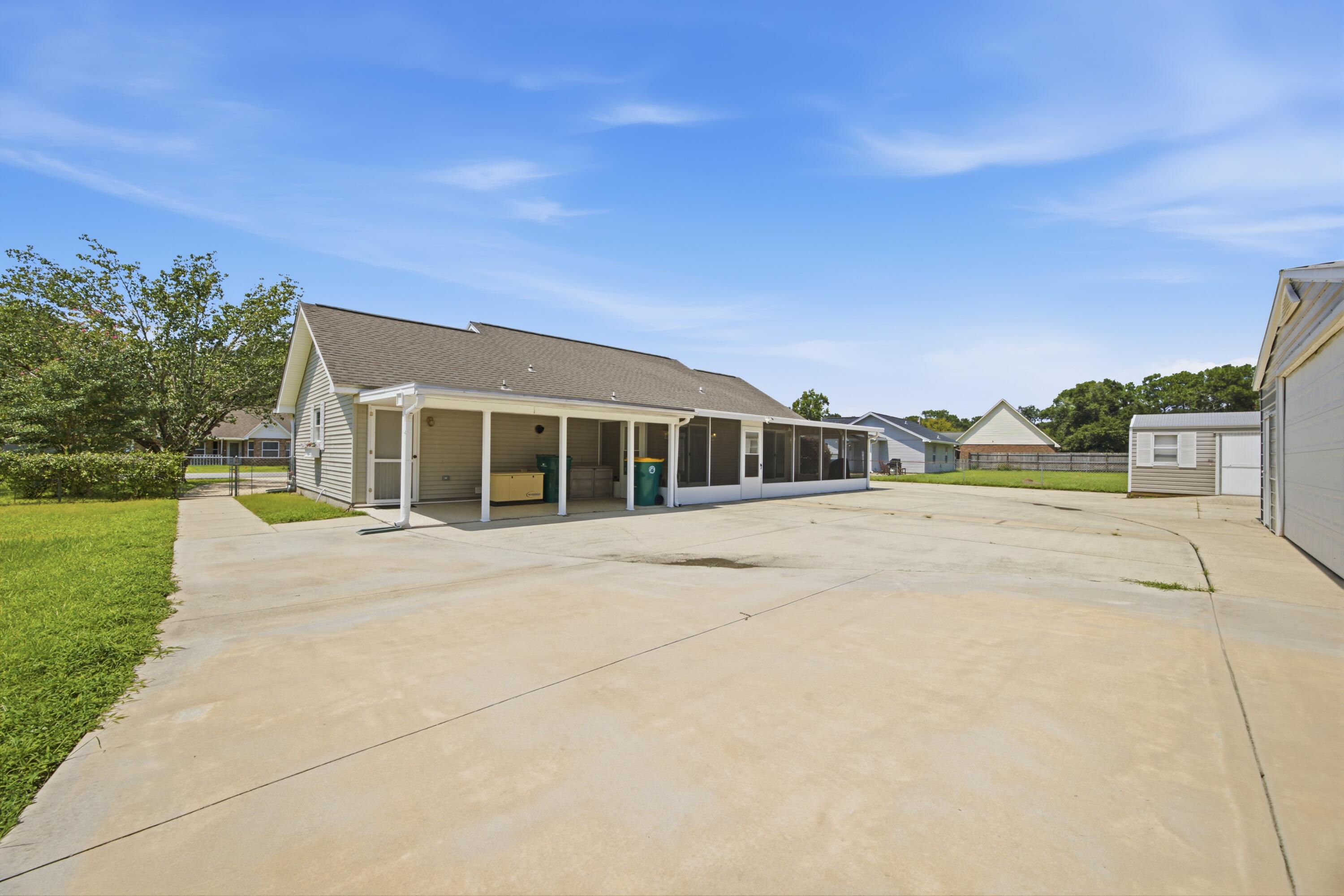 220 W Walker Circle Crestview FL 32539