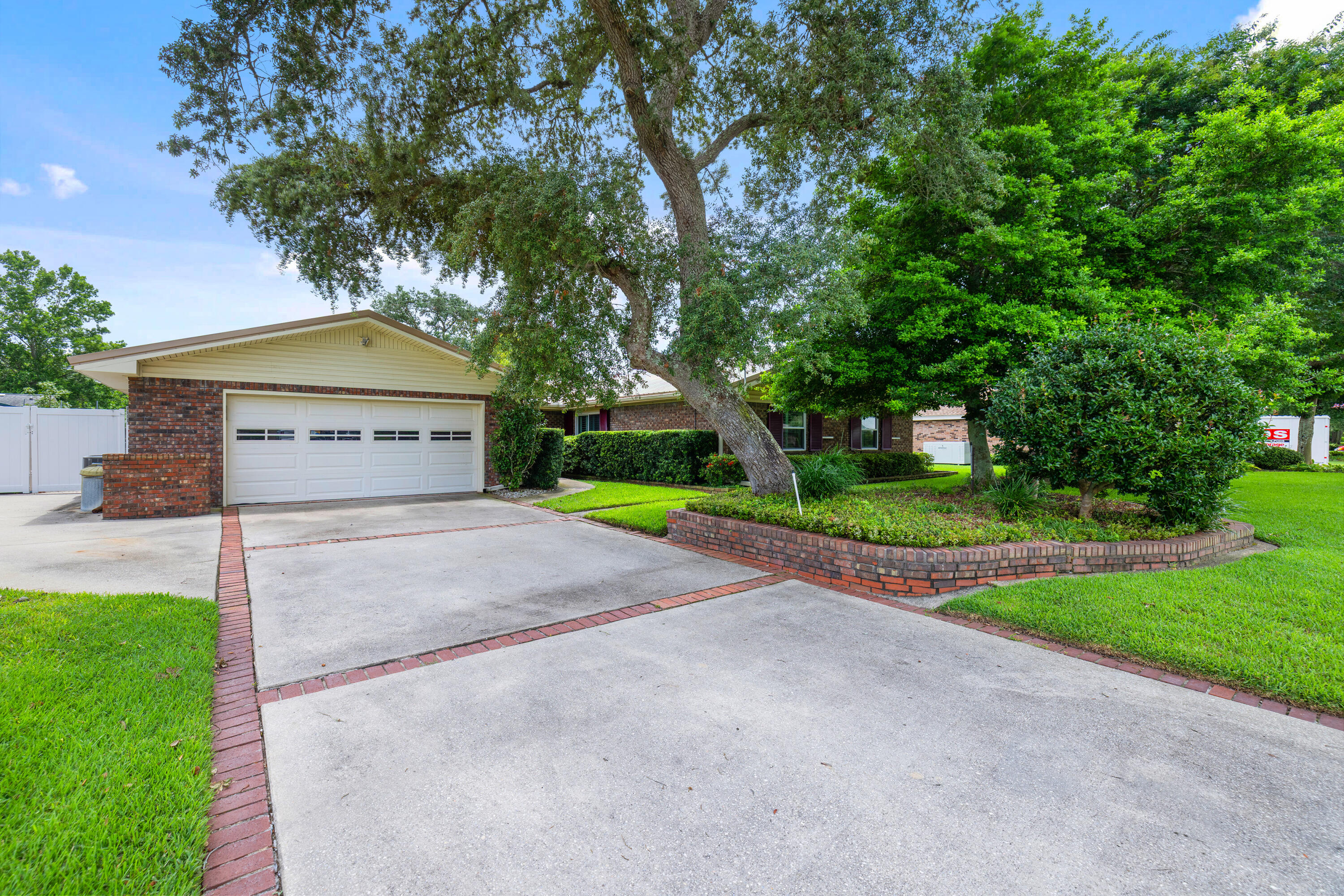 21 Pebble Beach Drive Shalimar FL 32579