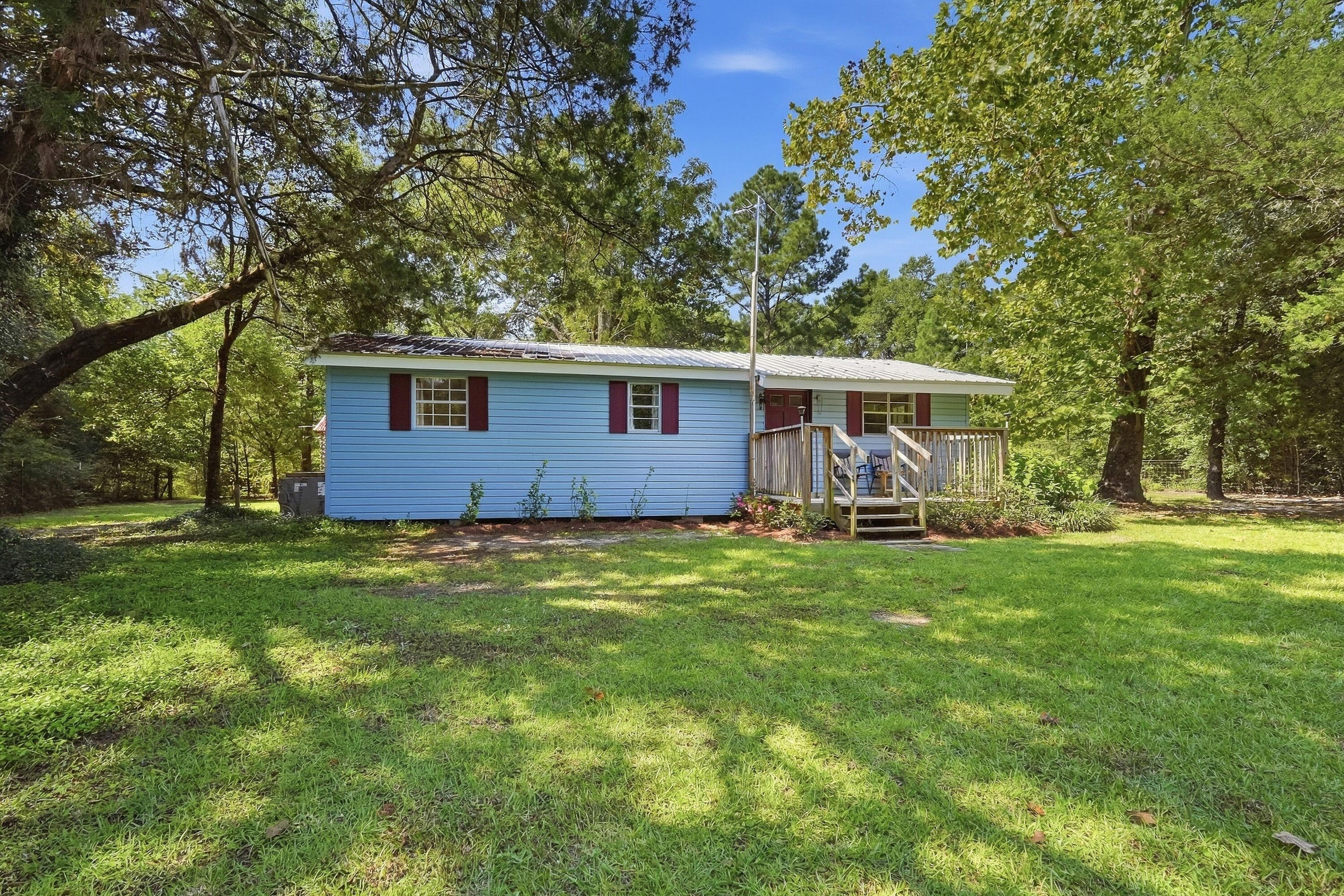 2098 S County Highway 183 Defuniak Springs FL 32435