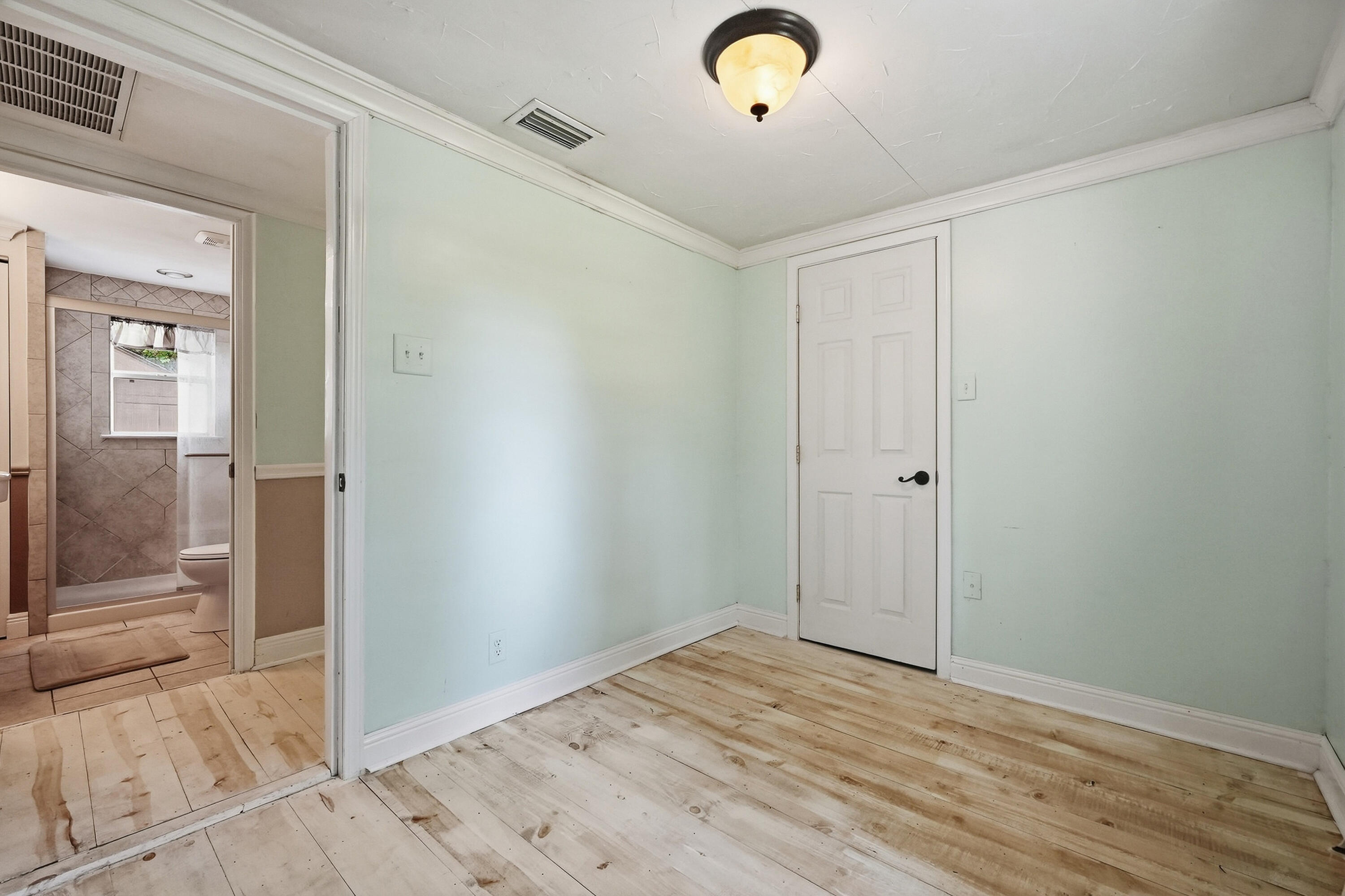 2098 S County Highway 183 Defuniak Springs FL 32435