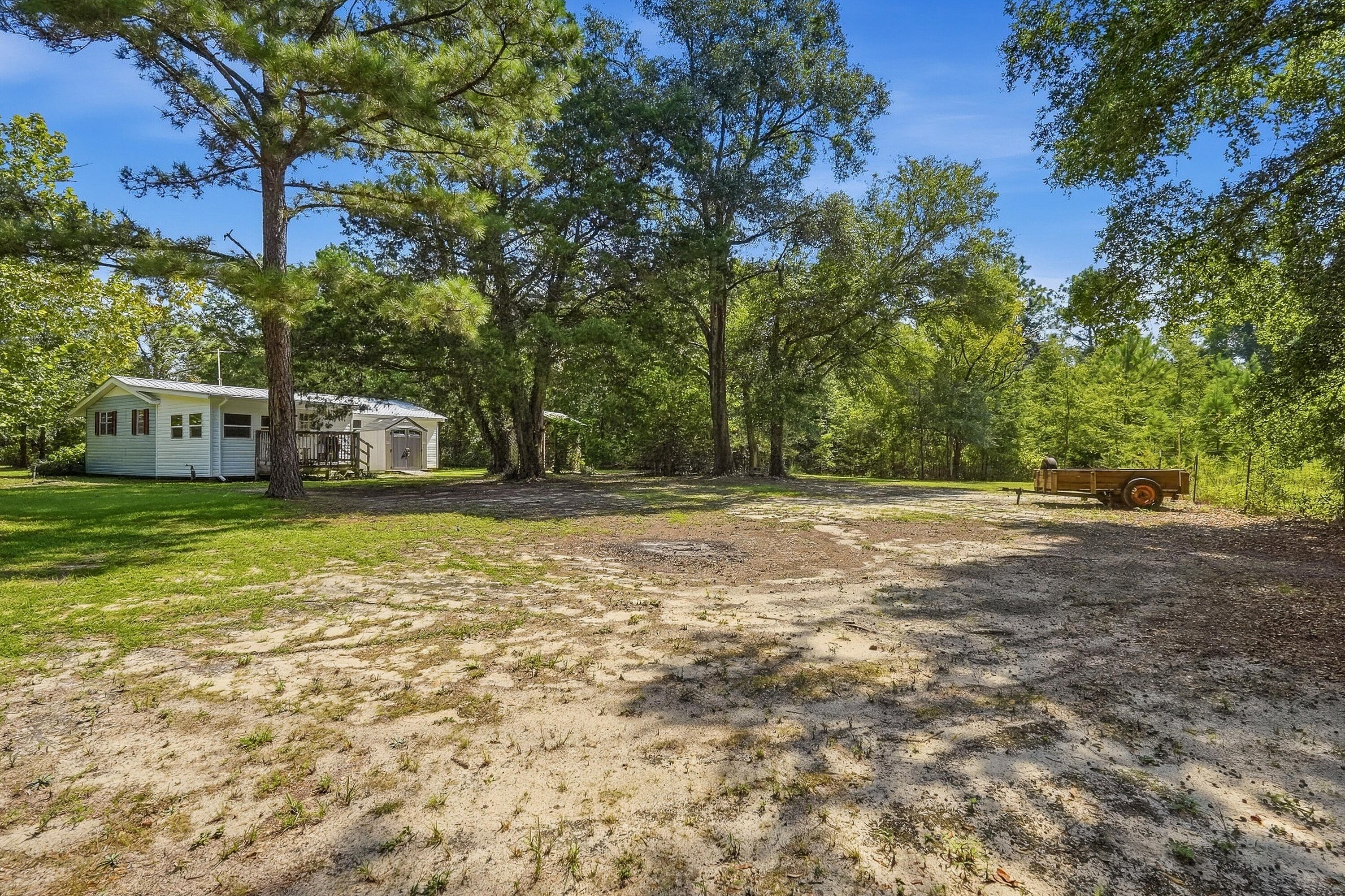 2098 S County Highway 183 Defuniak Springs FL 32435
