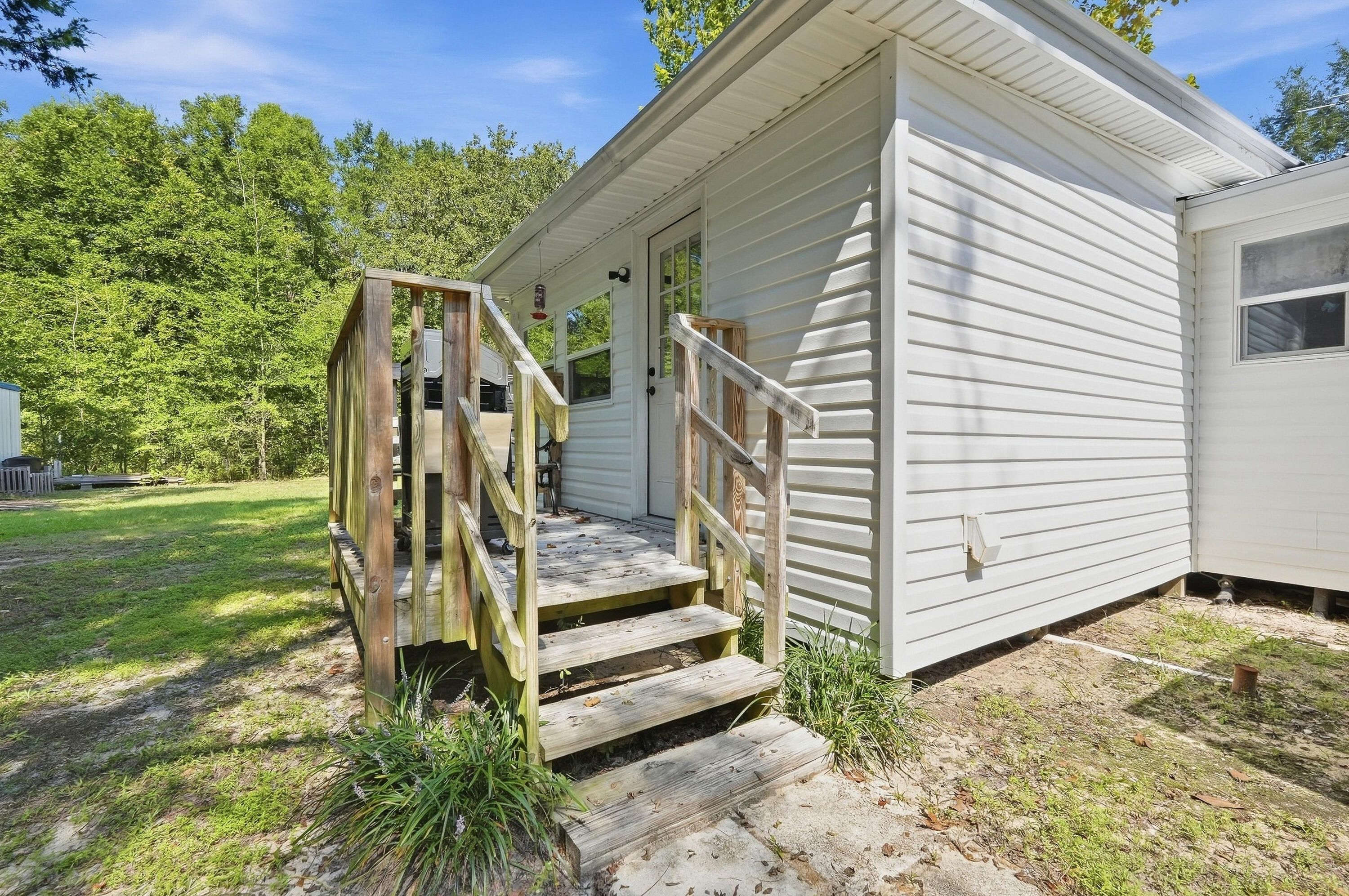 2098 S County Highway 183 Defuniak Springs FL 32435