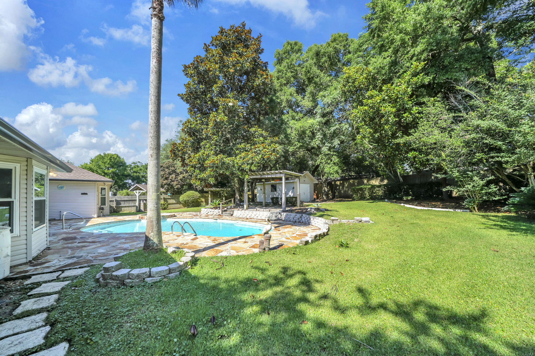 2319 Canal Drive Niceville FL 32578