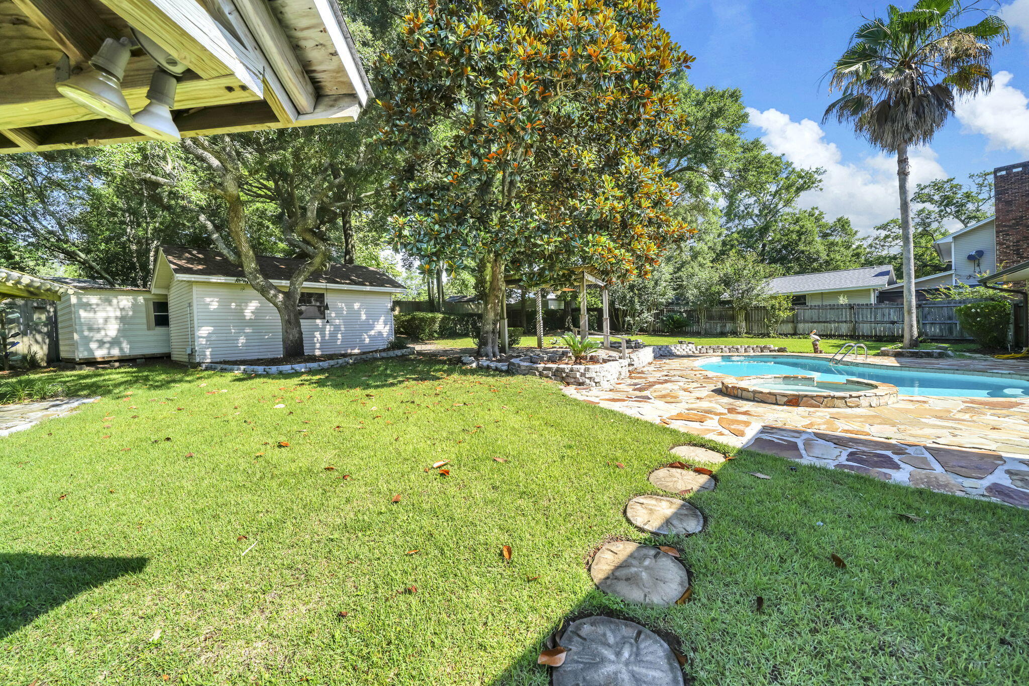 2319 Canal Drive Niceville FL 32578