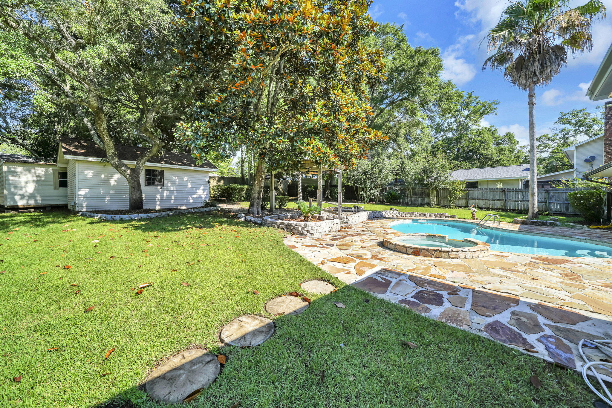 2319 Canal Drive Niceville FL 32578