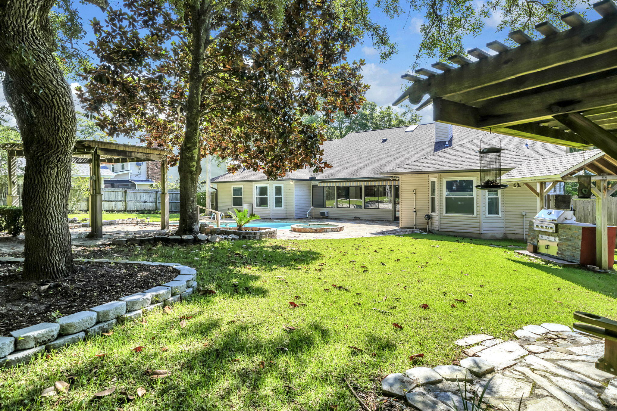 2319 Canal Drive Niceville FL 32578