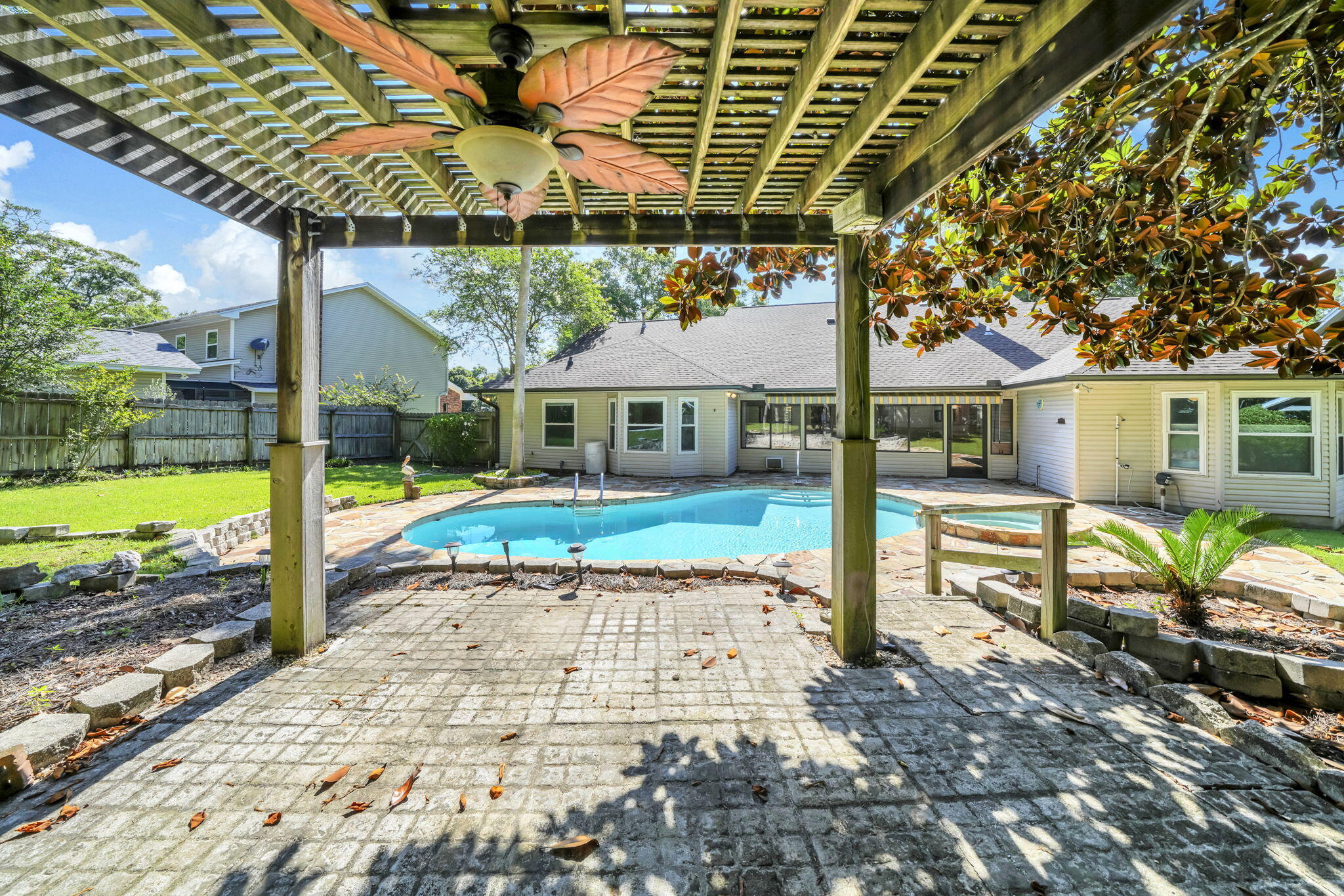 2319 Canal Drive Niceville FL 32578