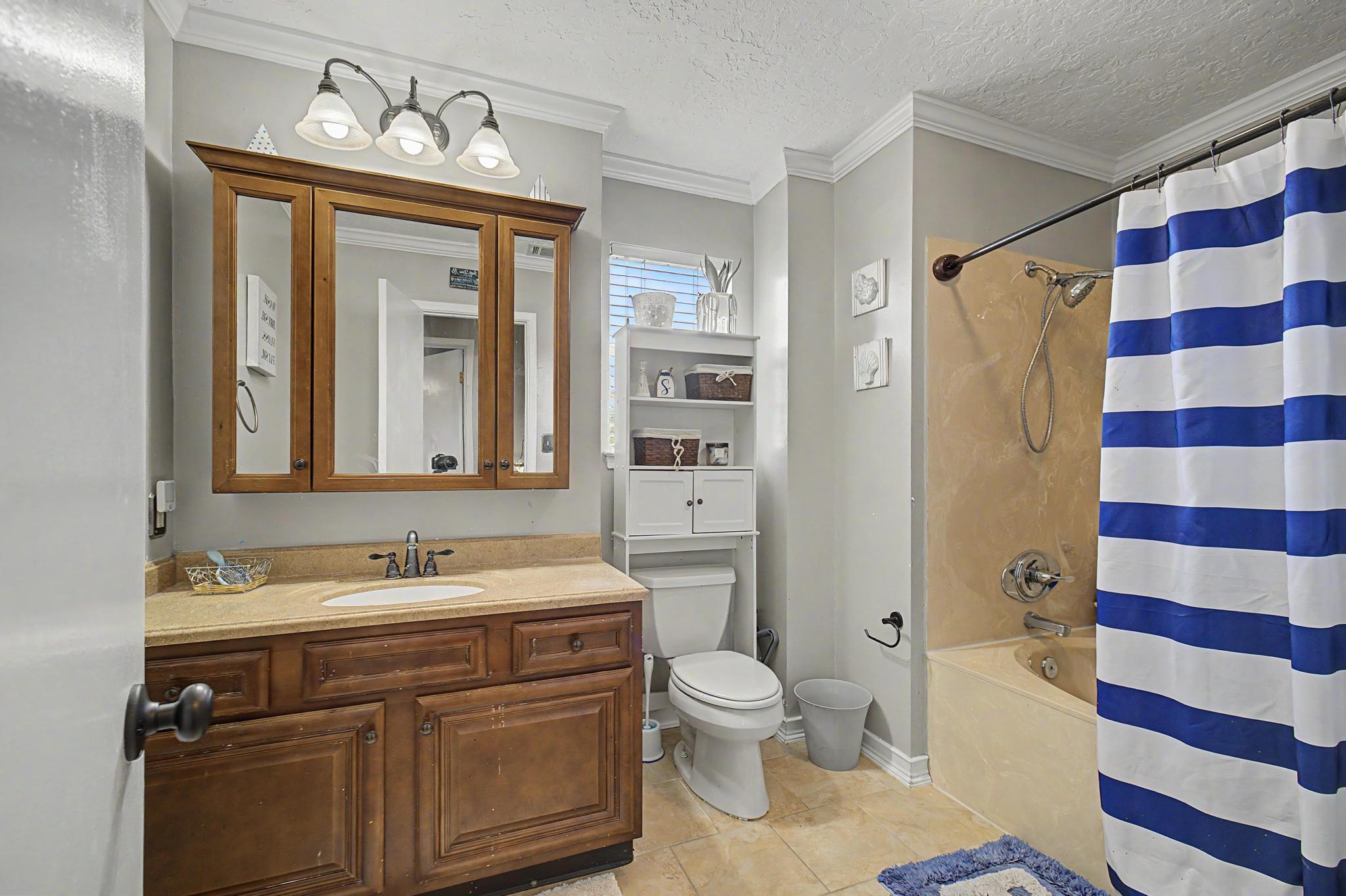 410 Woodland Park Circle Mary Esther FL 32569