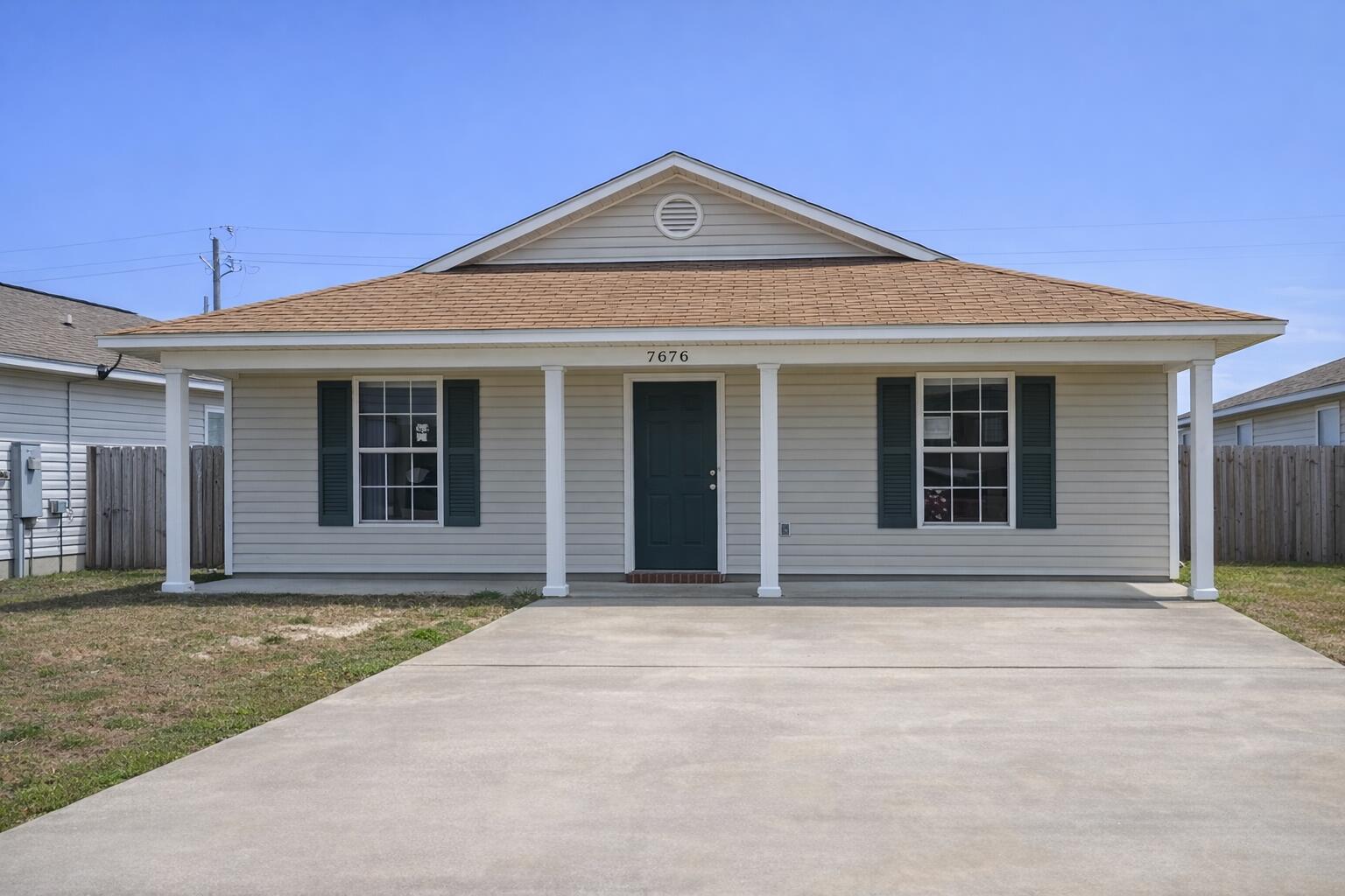 7676 Chablis Circle Navarre FL 32566