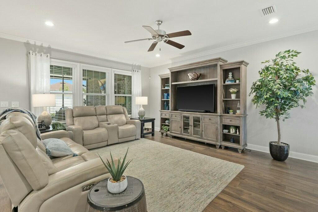 208 Meadow Lake Drive Freeport FL 32439