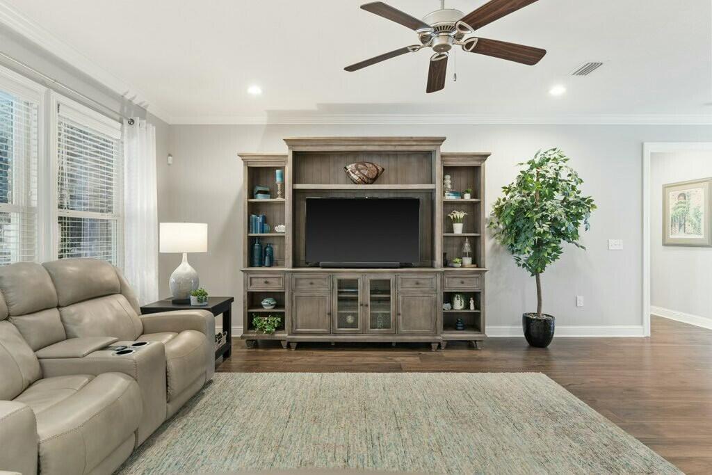 208 Meadow Lake Drive Freeport FL 32439