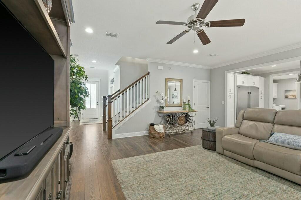 208 Meadow Lake Drive Freeport FL 32439