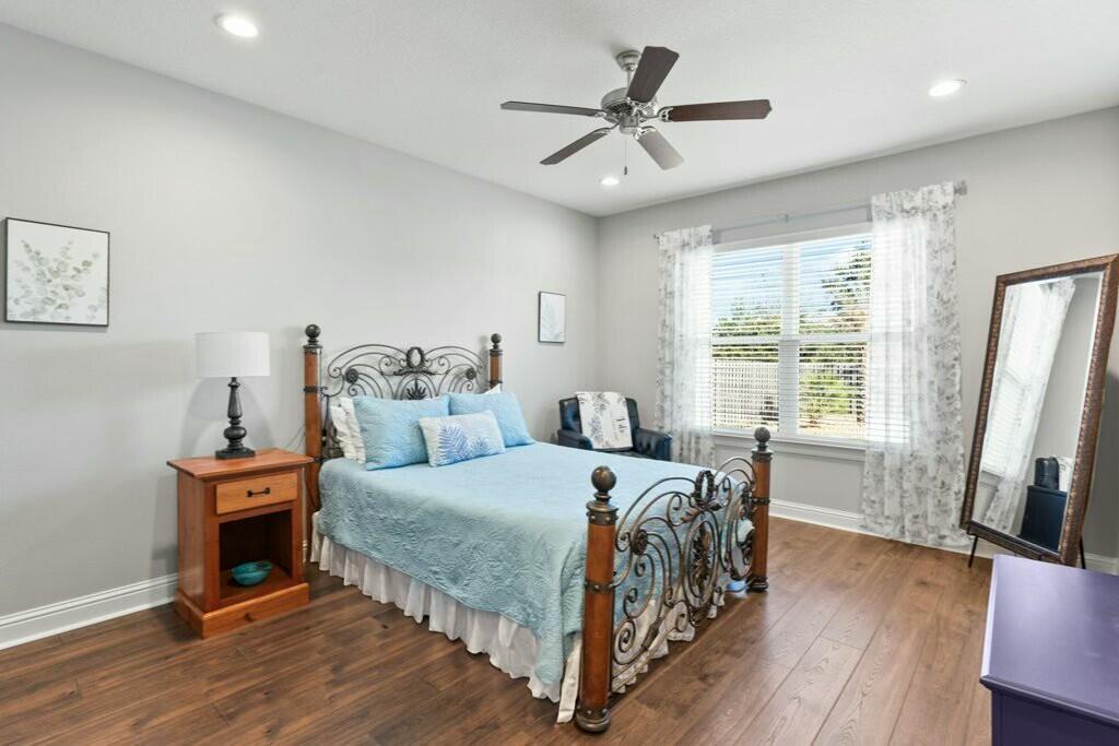 208 Meadow Lake Drive Freeport FL 32439