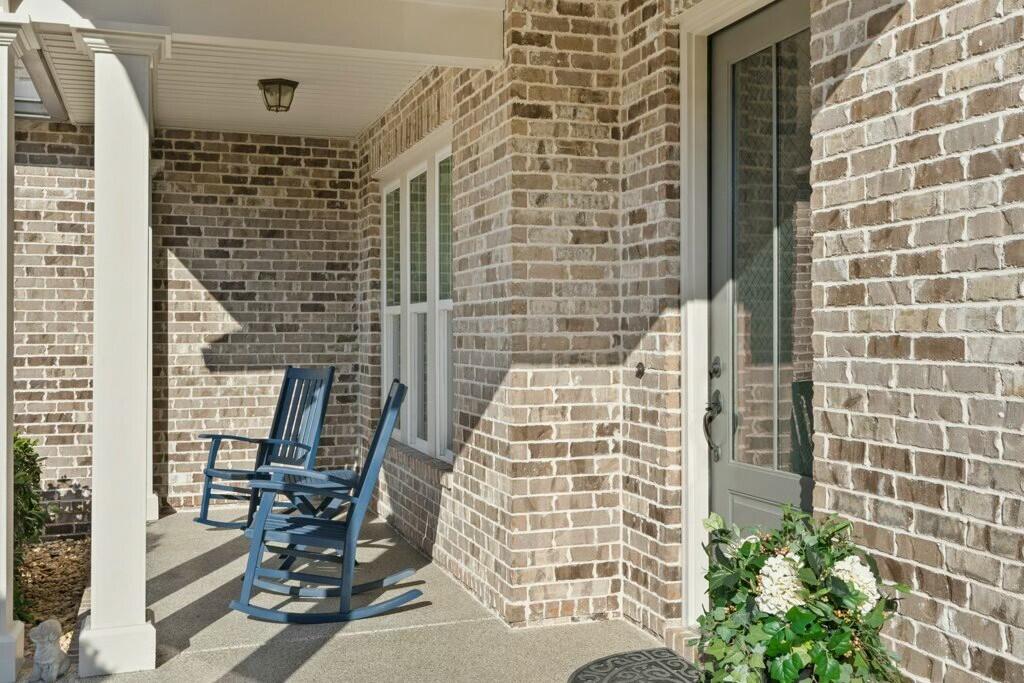 208 Meadow Lake Drive Freeport FL 32439