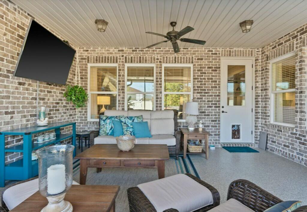 208 Meadow Lake Drive Freeport FL 32439