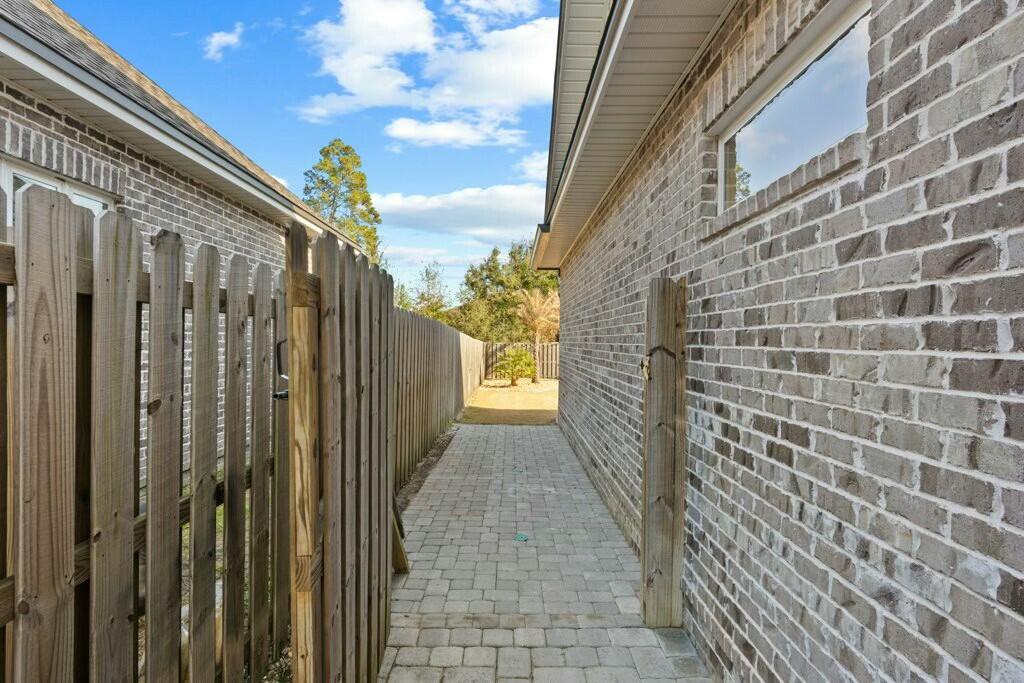 208 Meadow Lake Drive Freeport FL 32439