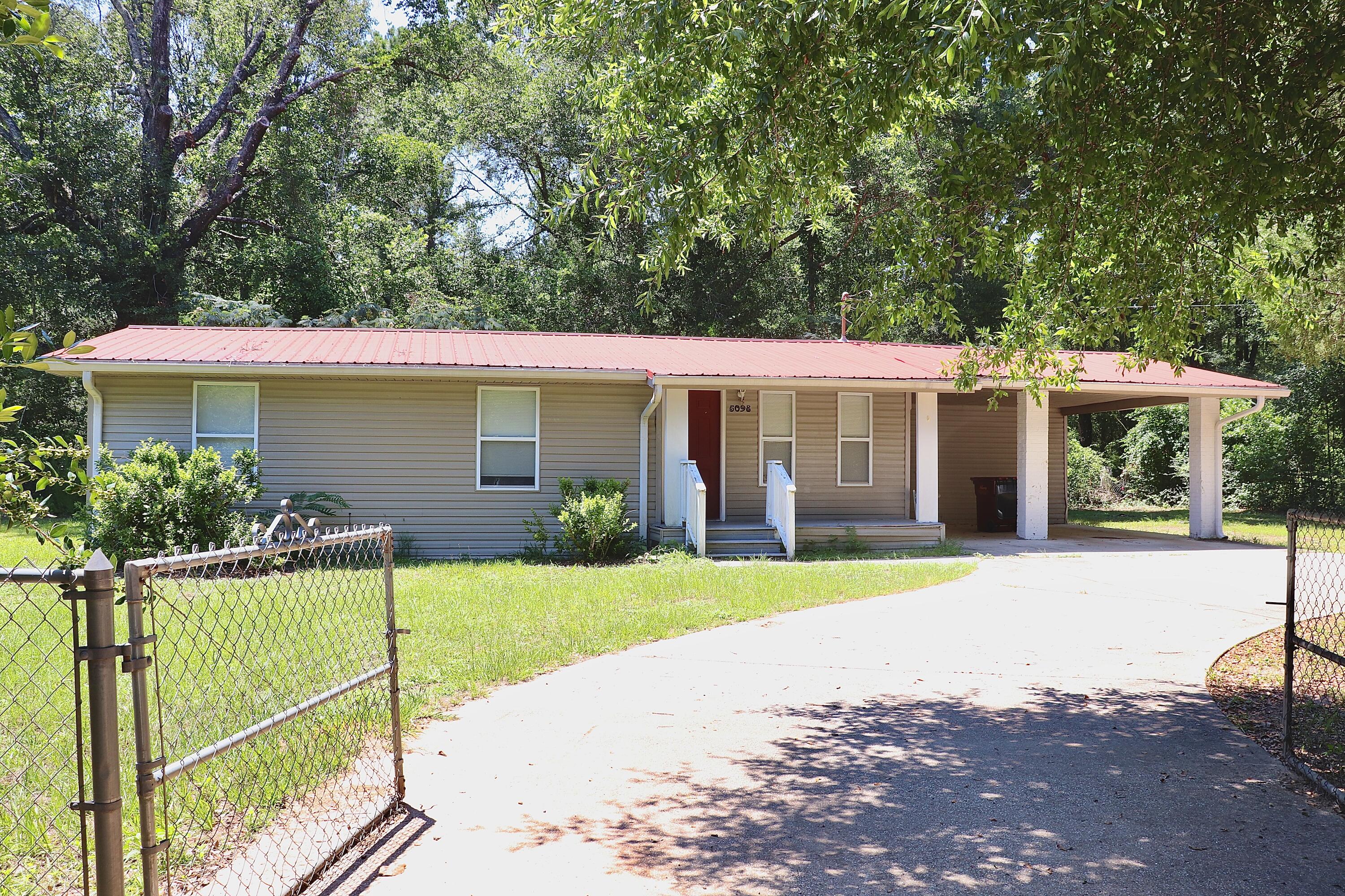 5098 Galliver Baker FL 32531