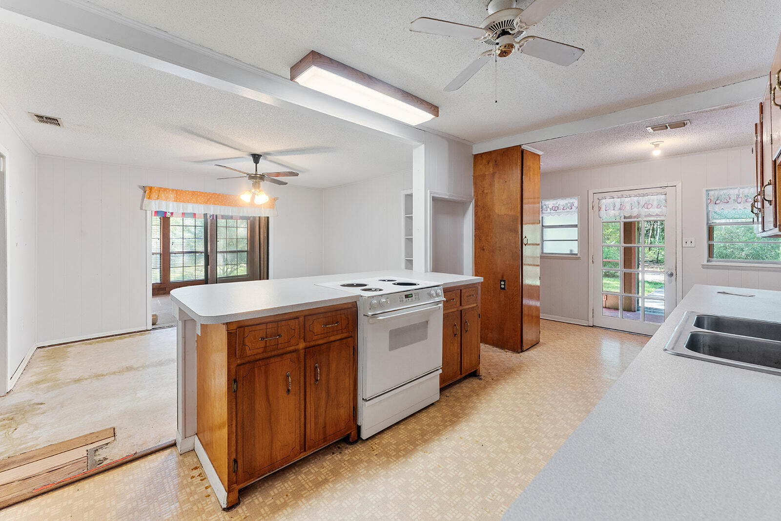 6178 Barnes Road Crestview FL 32536