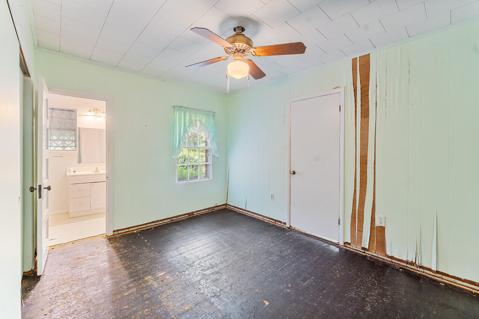 6178 Barnes Road Crestview FL 32536