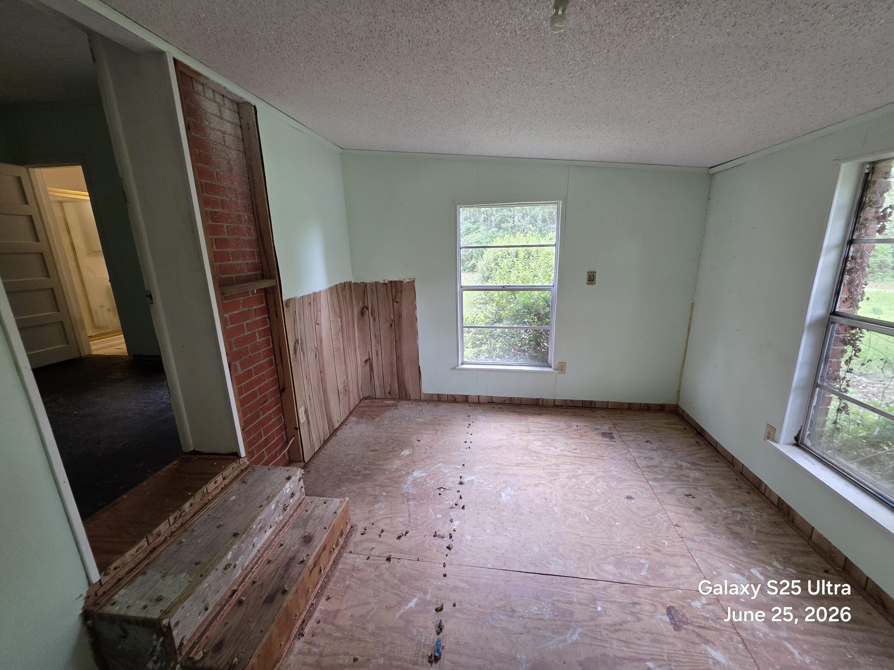 6178 Barnes Road Crestview FL 32536