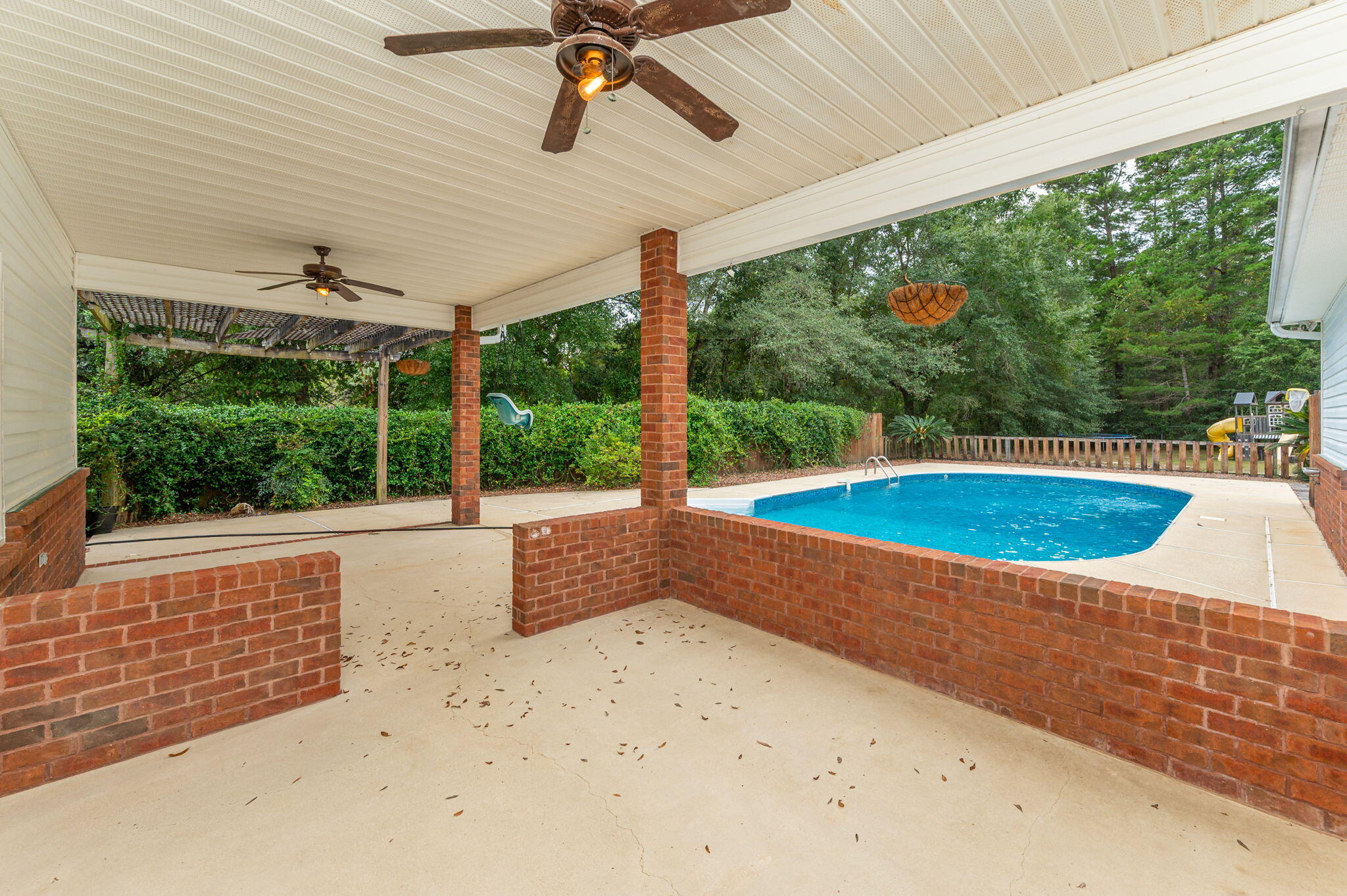 6056 Garden City Road Crestview FL 32539