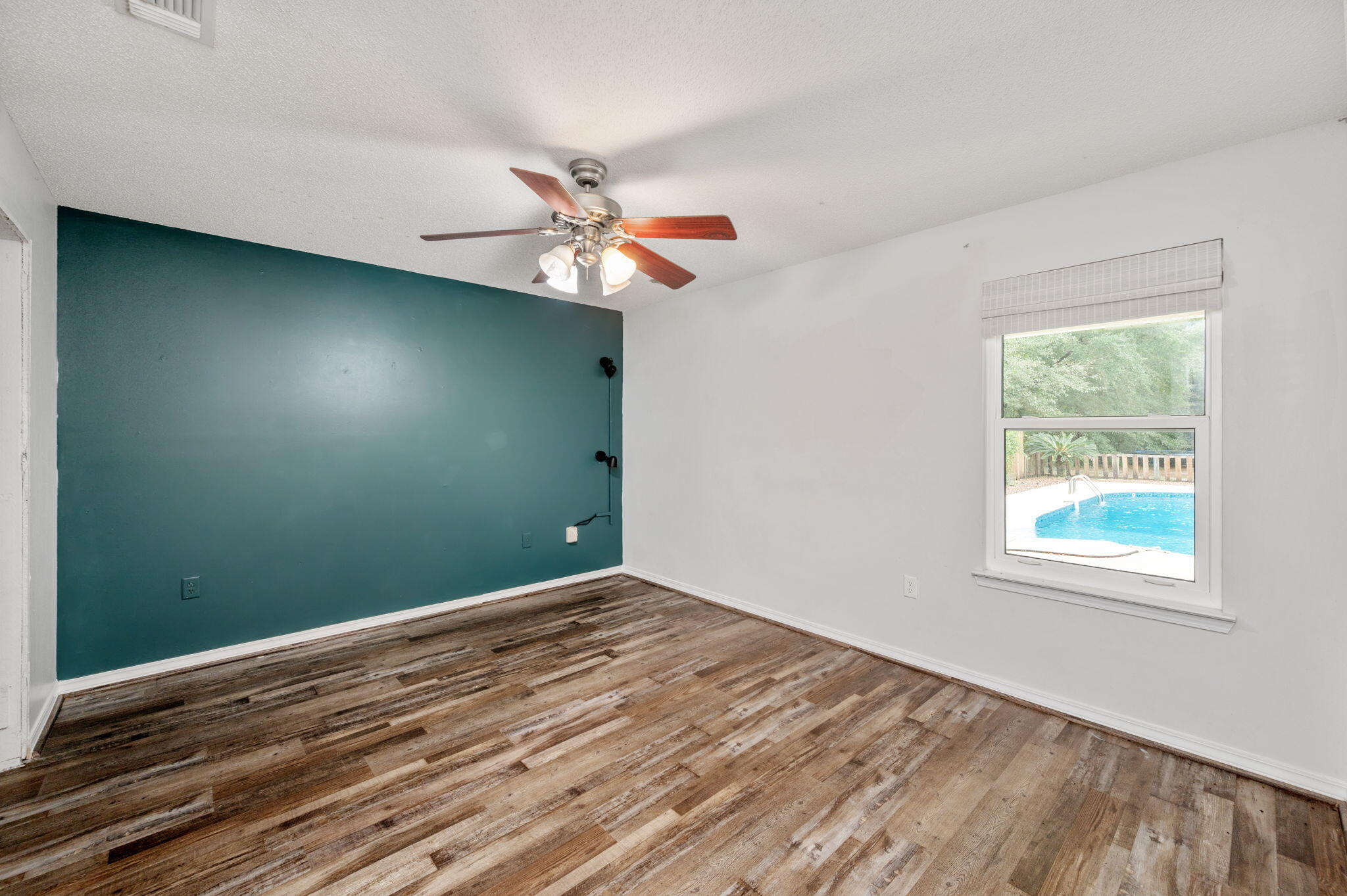 6056 Garden City Road Crestview FL 32539