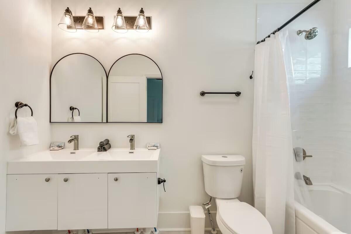 7349 Grand Navarre Bldv Boulevard Navarre FL 32566