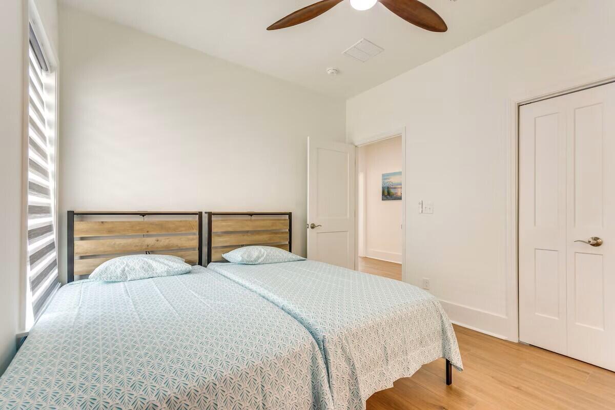7349 Grand Navarre Bldv Boulevard Navarre FL 32566