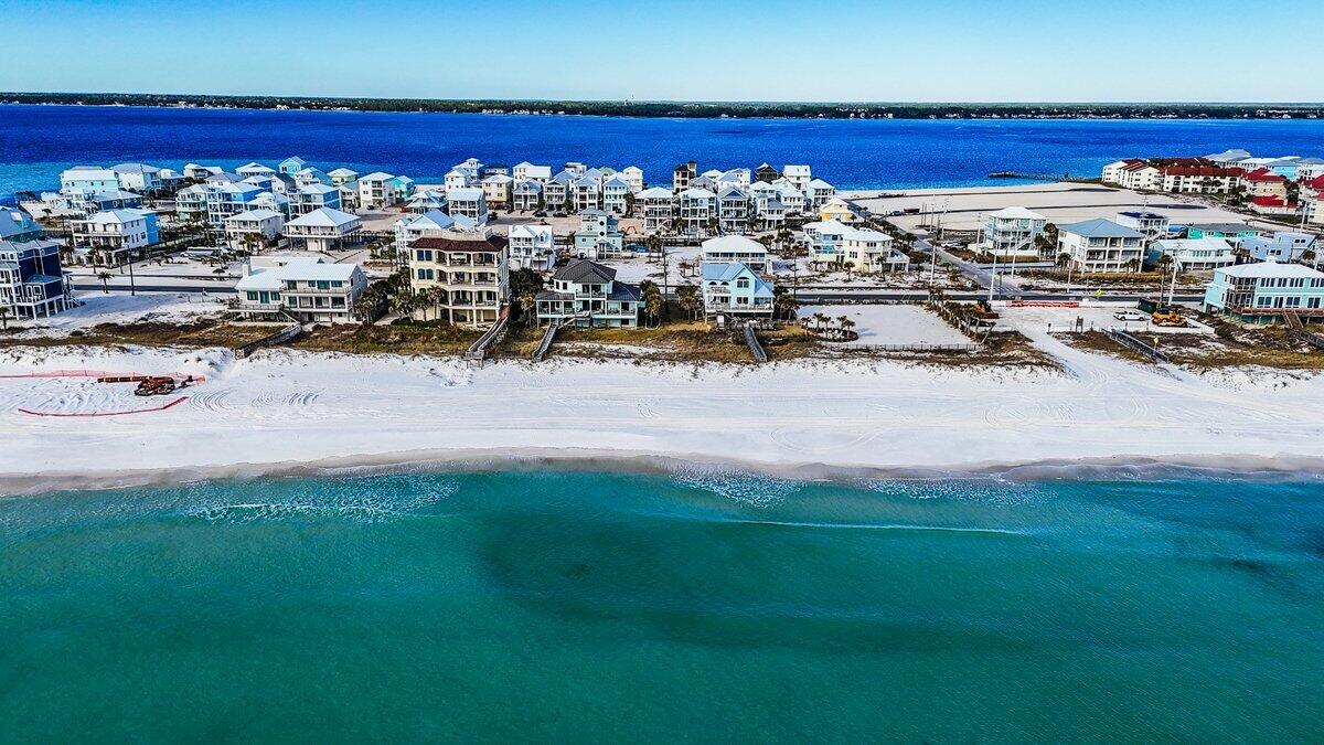 7349 Grand Navarre Bldv Boulevard Navarre FL 32566