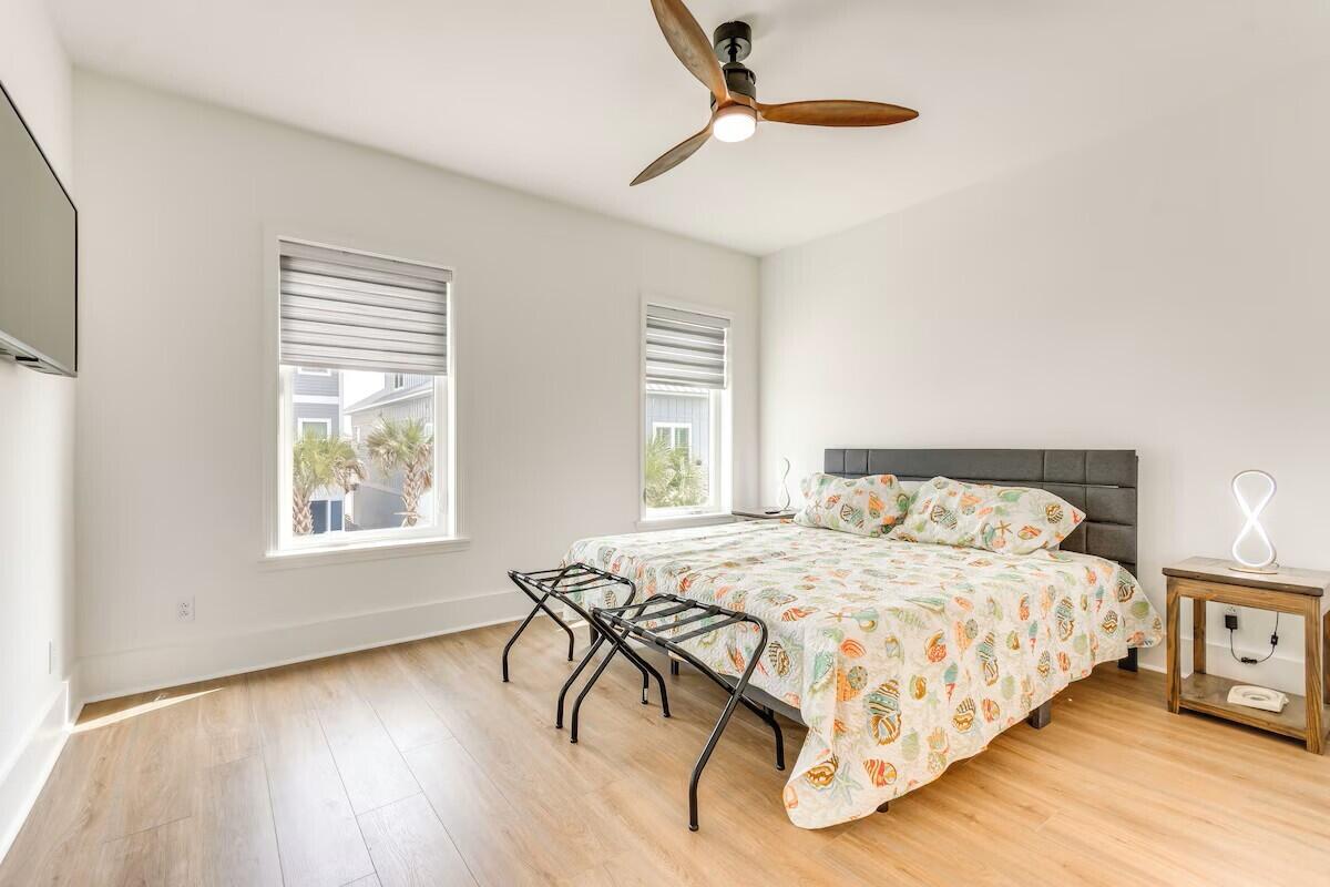 7349 Grand Navarre Bldv Boulevard Navarre FL 32566