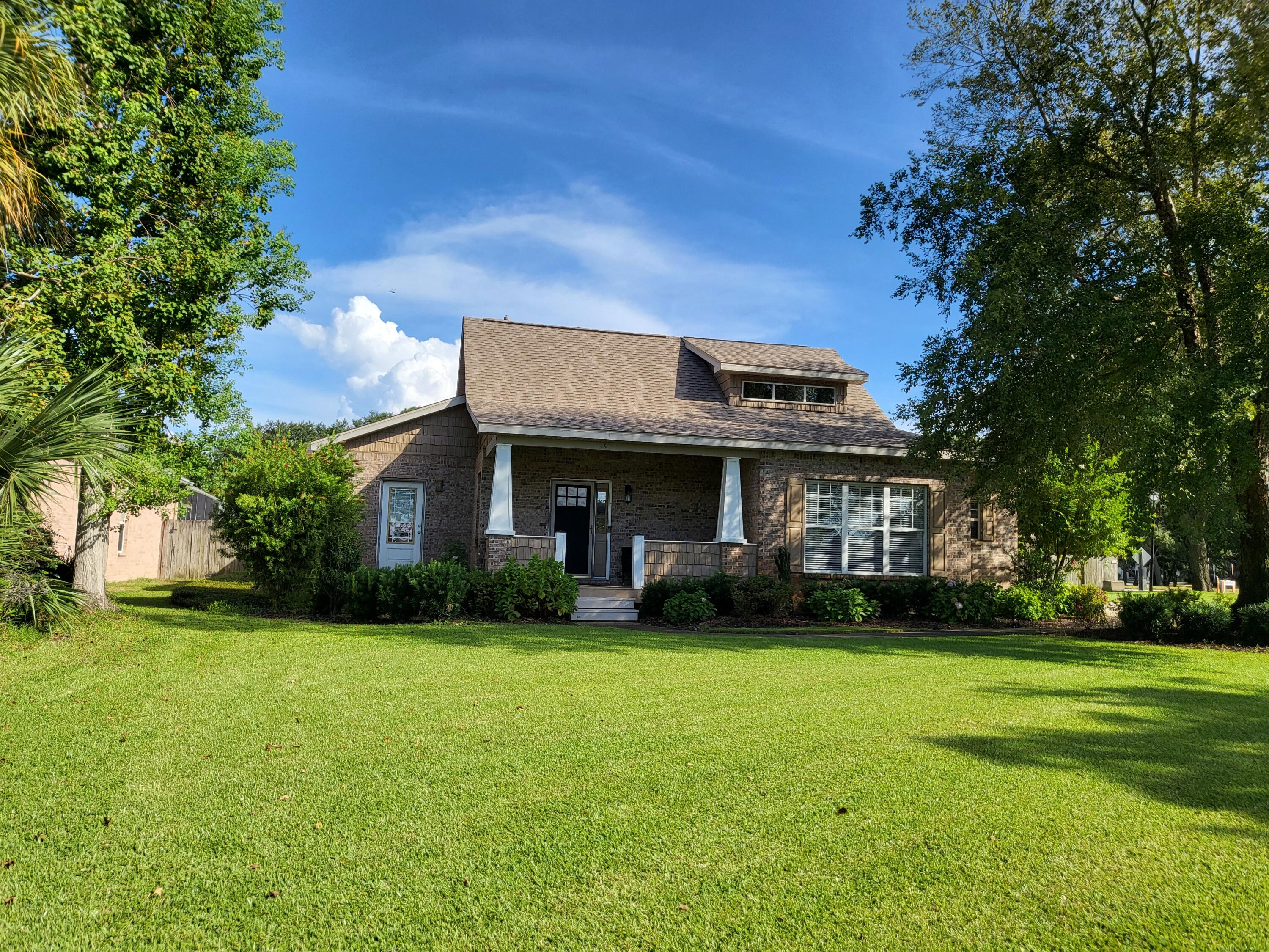 16 Shalimar Drive Shalimar FL 32579