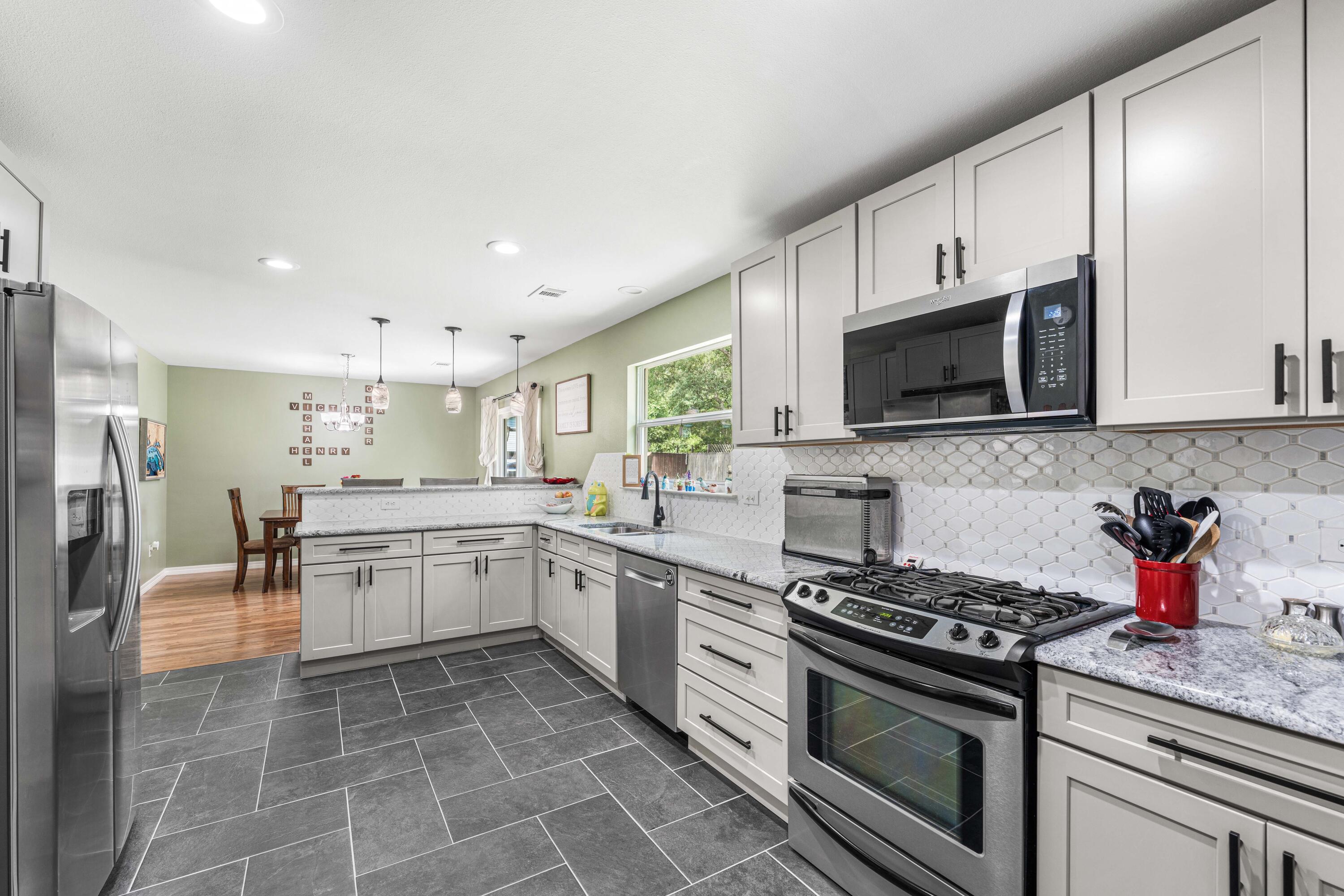 600 E Greenwood Cove Niceville FL 32578