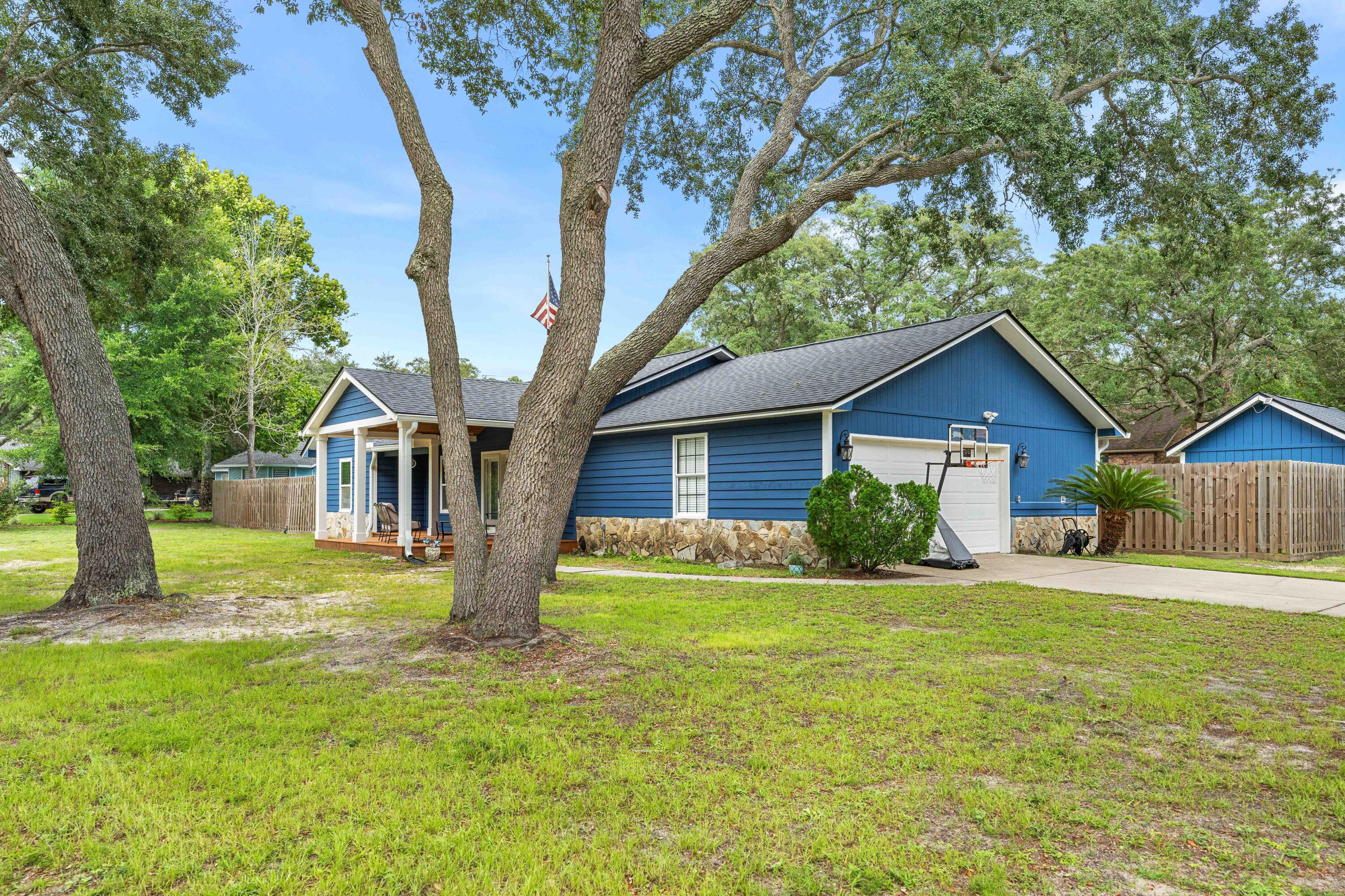 600 E Greenwood Cove Niceville FL 32578