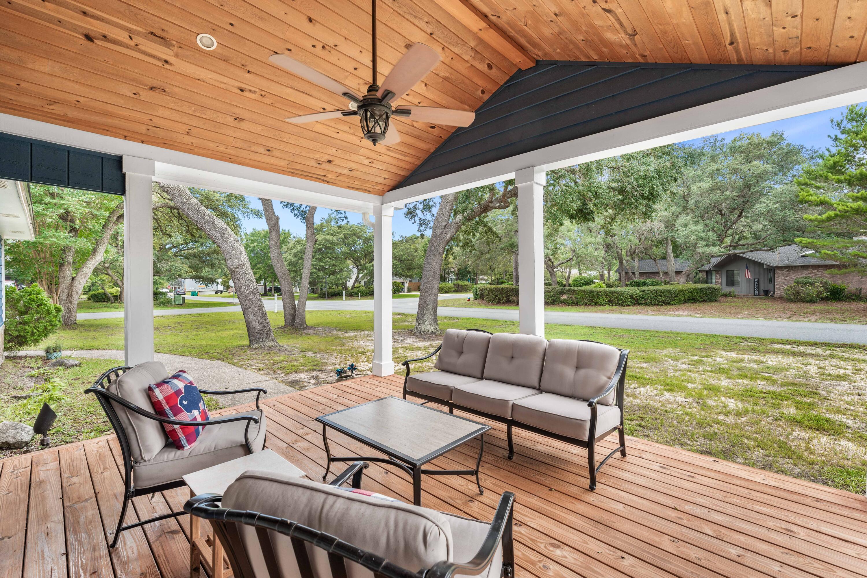 600 E Greenwood Cove Niceville FL 32578