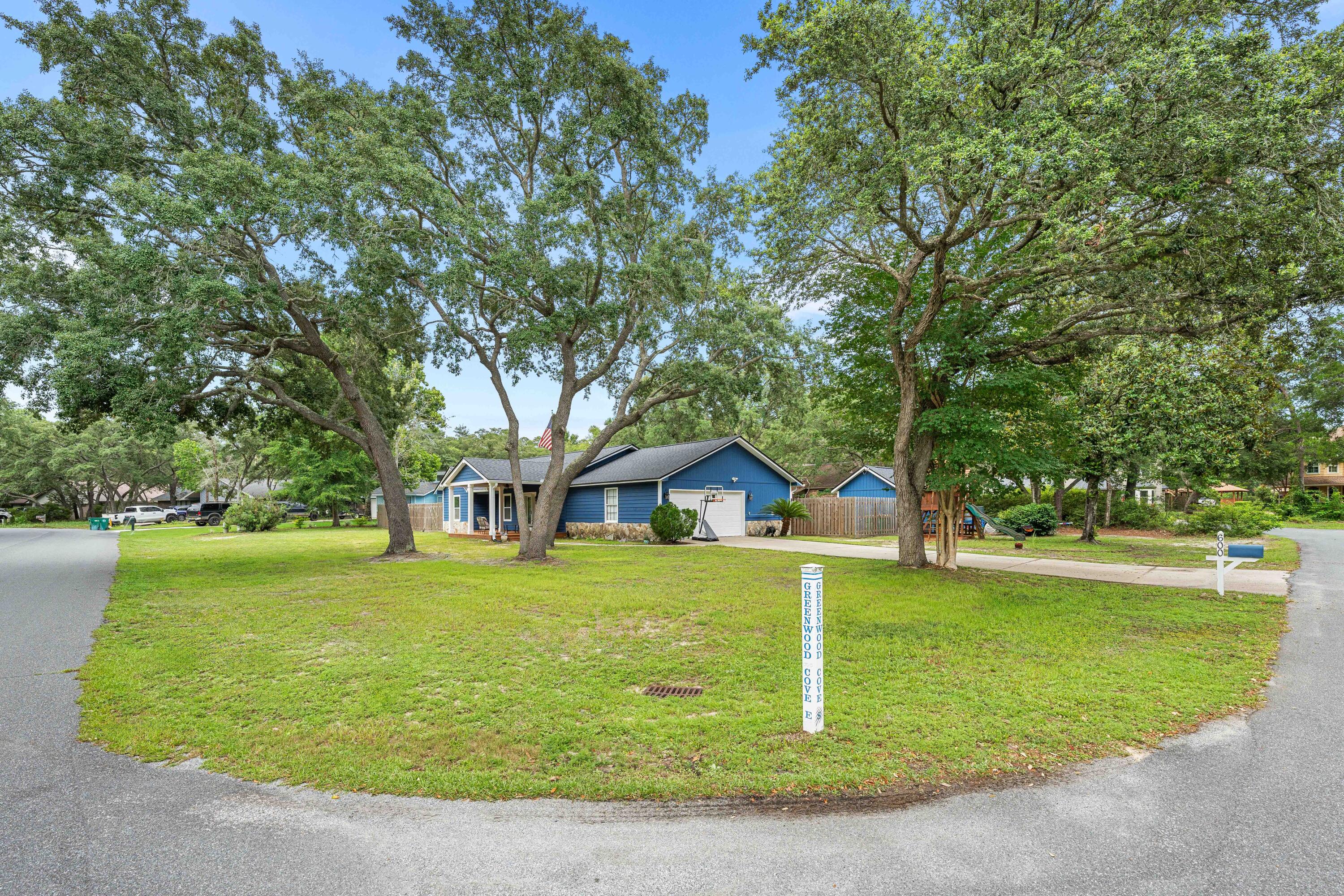 600 E Greenwood Cove Niceville FL 32578