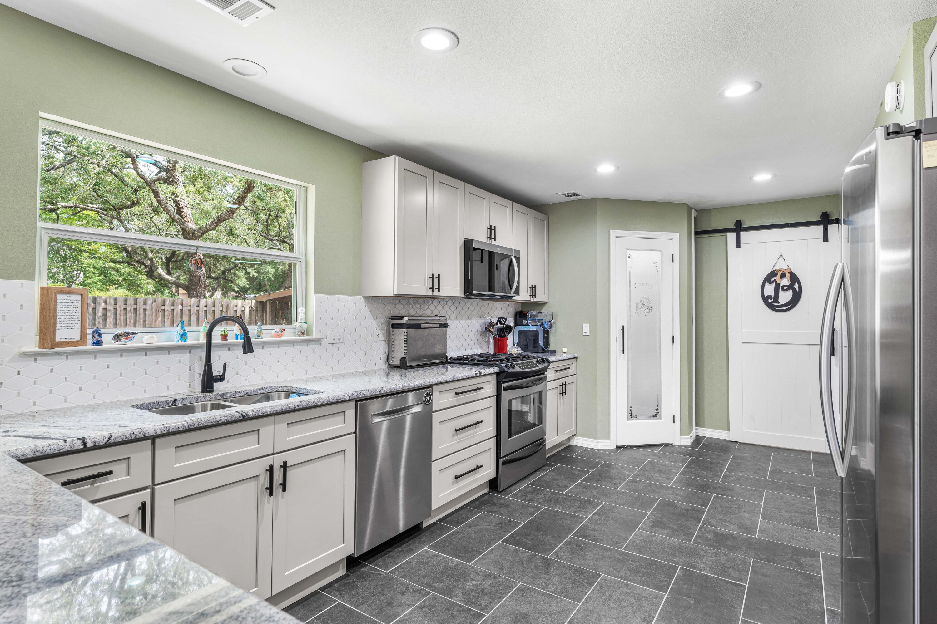 600 E Greenwood Cove Niceville FL 32578