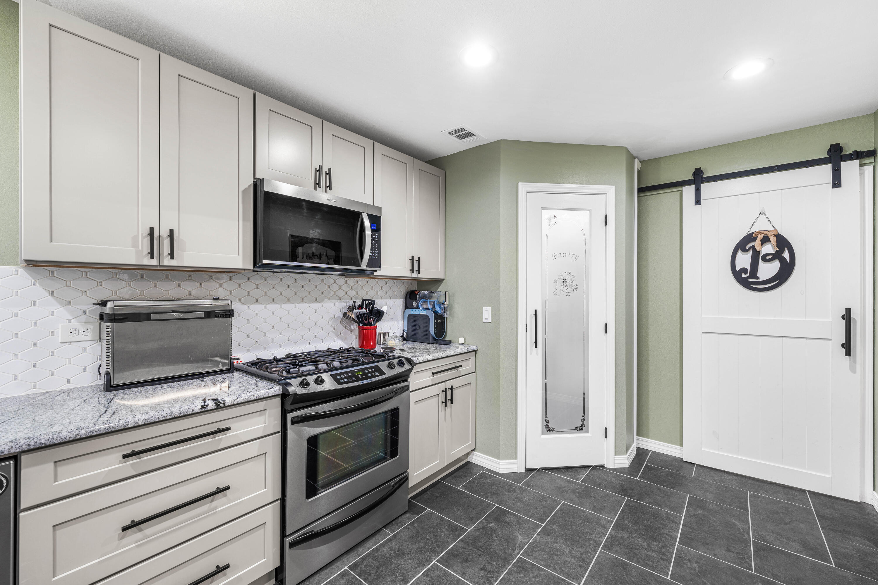 600 E Greenwood Cove Niceville FL 32578