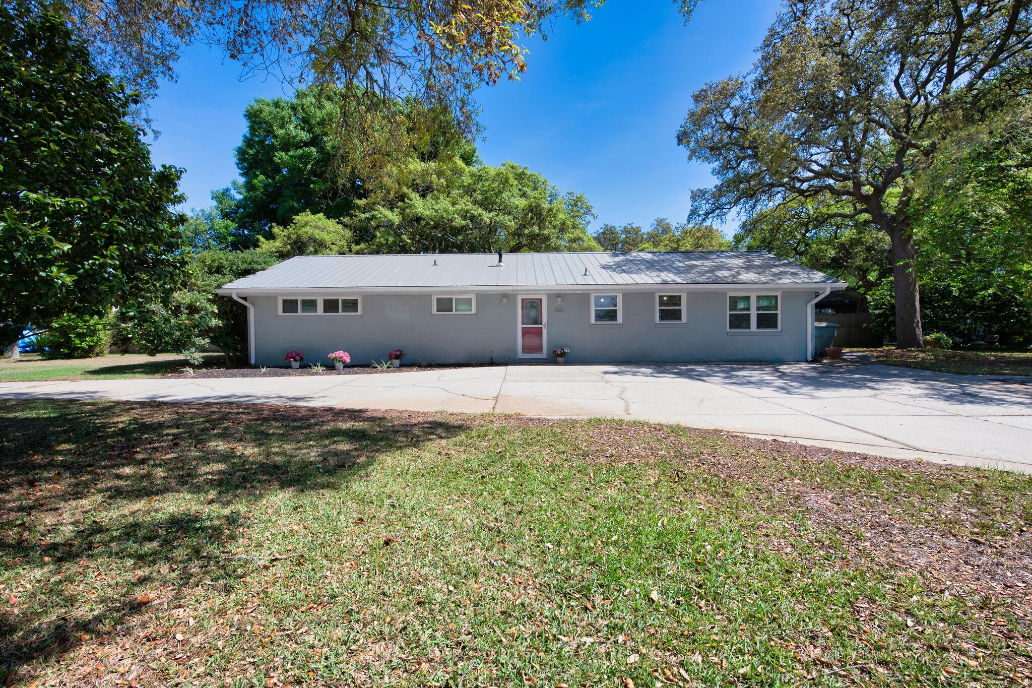 300 NW Leah Miller Drive Fort Walton Beach FL 32548