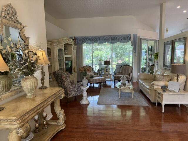 5015 Skylark Court Pensacola FL 32505