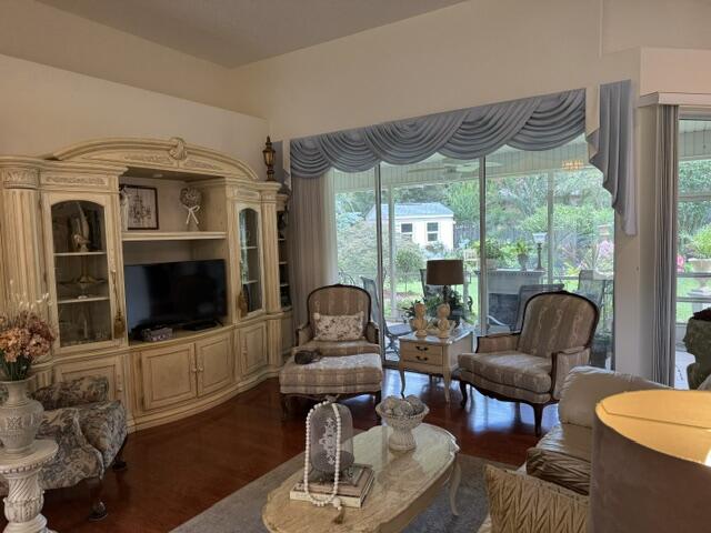 5015 Skylark Court Pensacola FL 32505