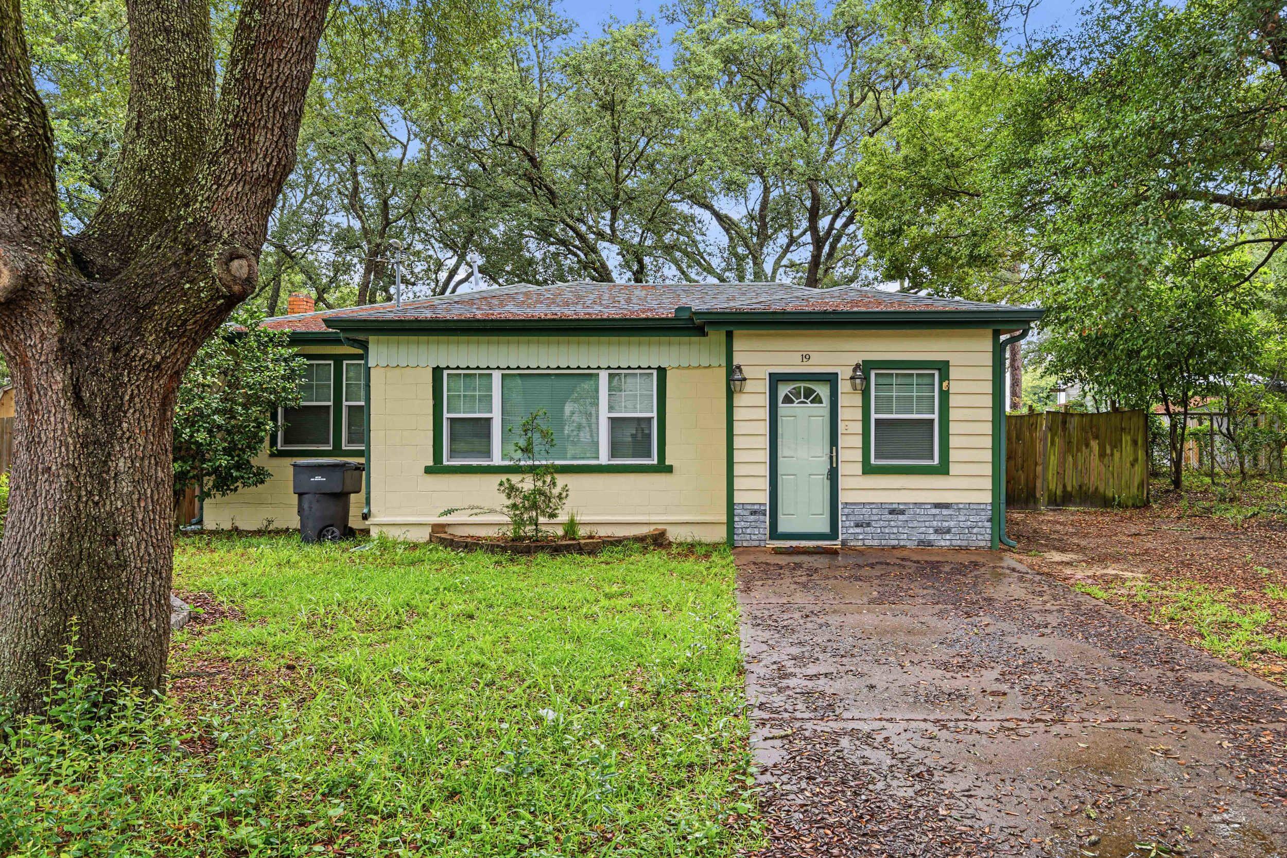 19 SW Comet Street Fort Walton Beach FL 32548