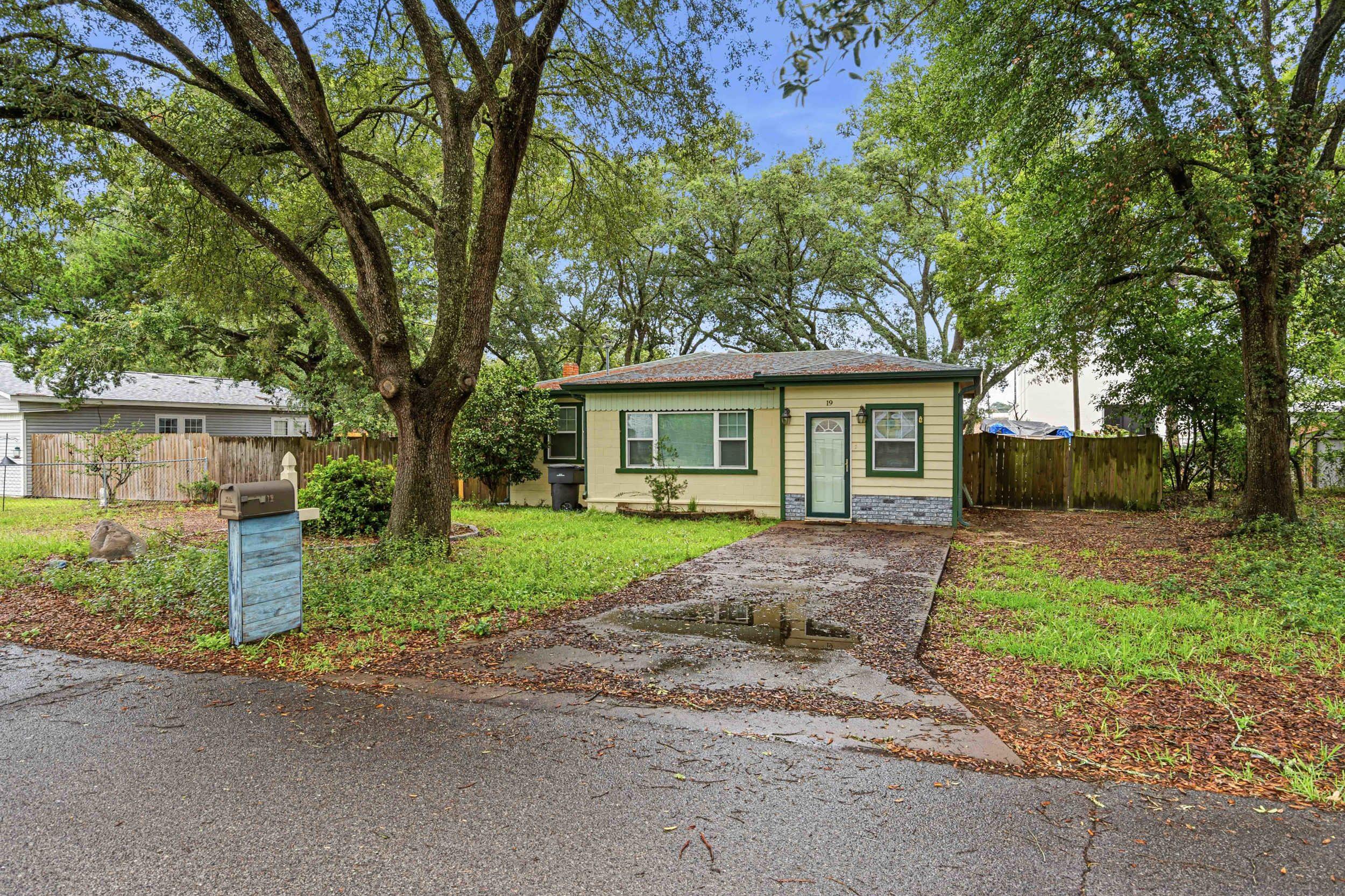 19 SW Comet Street Fort Walton Beach FL 32548