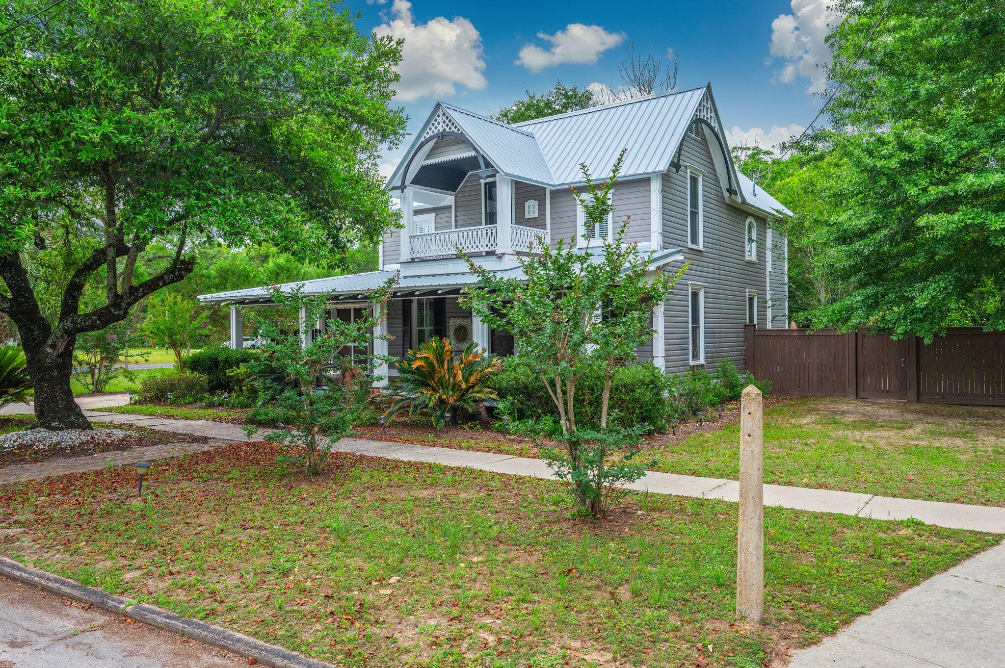 54 Plateau Avenue Defuniak Springs FL 32435