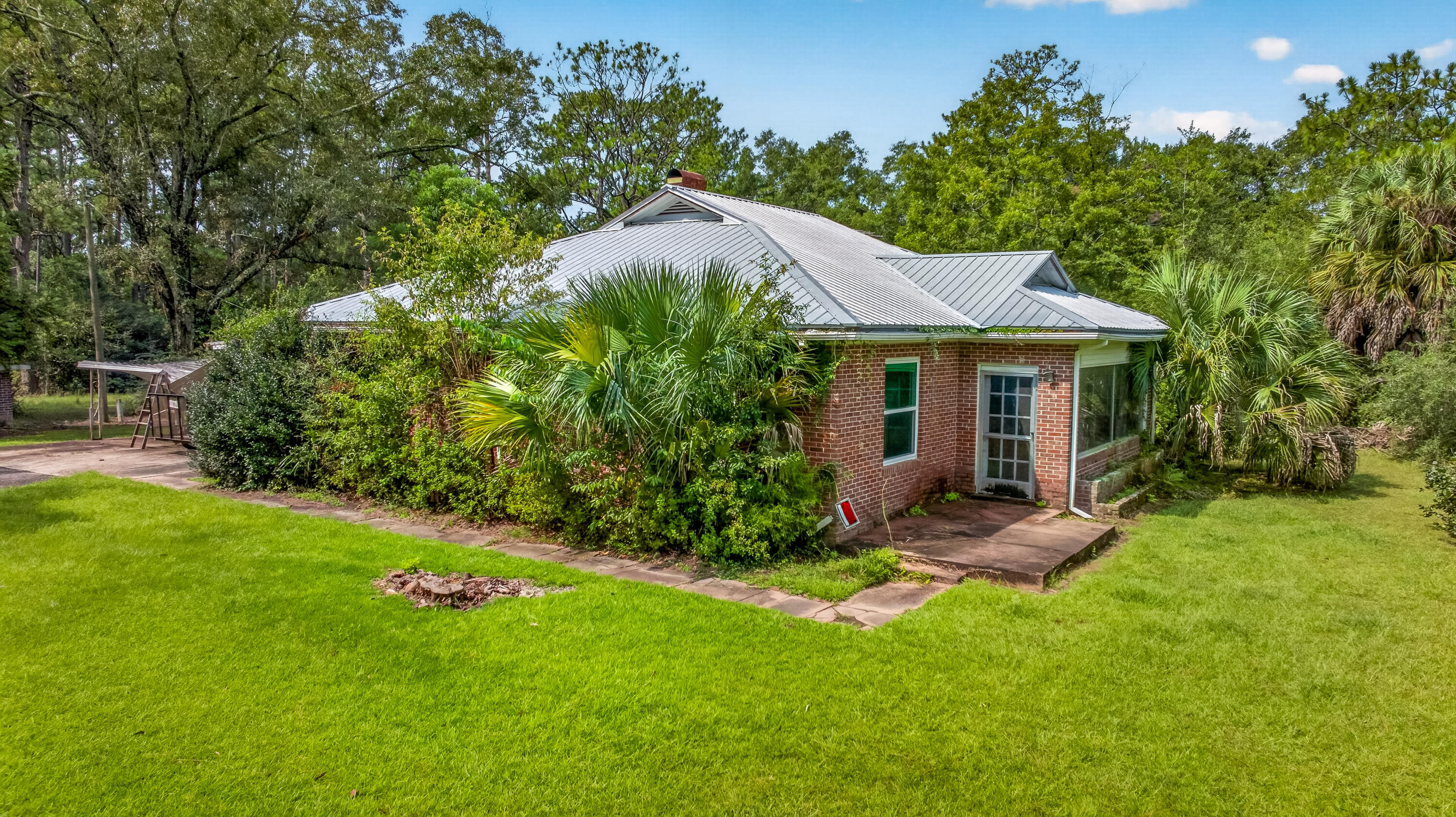 1694 Co Hwy 280a Defuniak Springs FL 32435