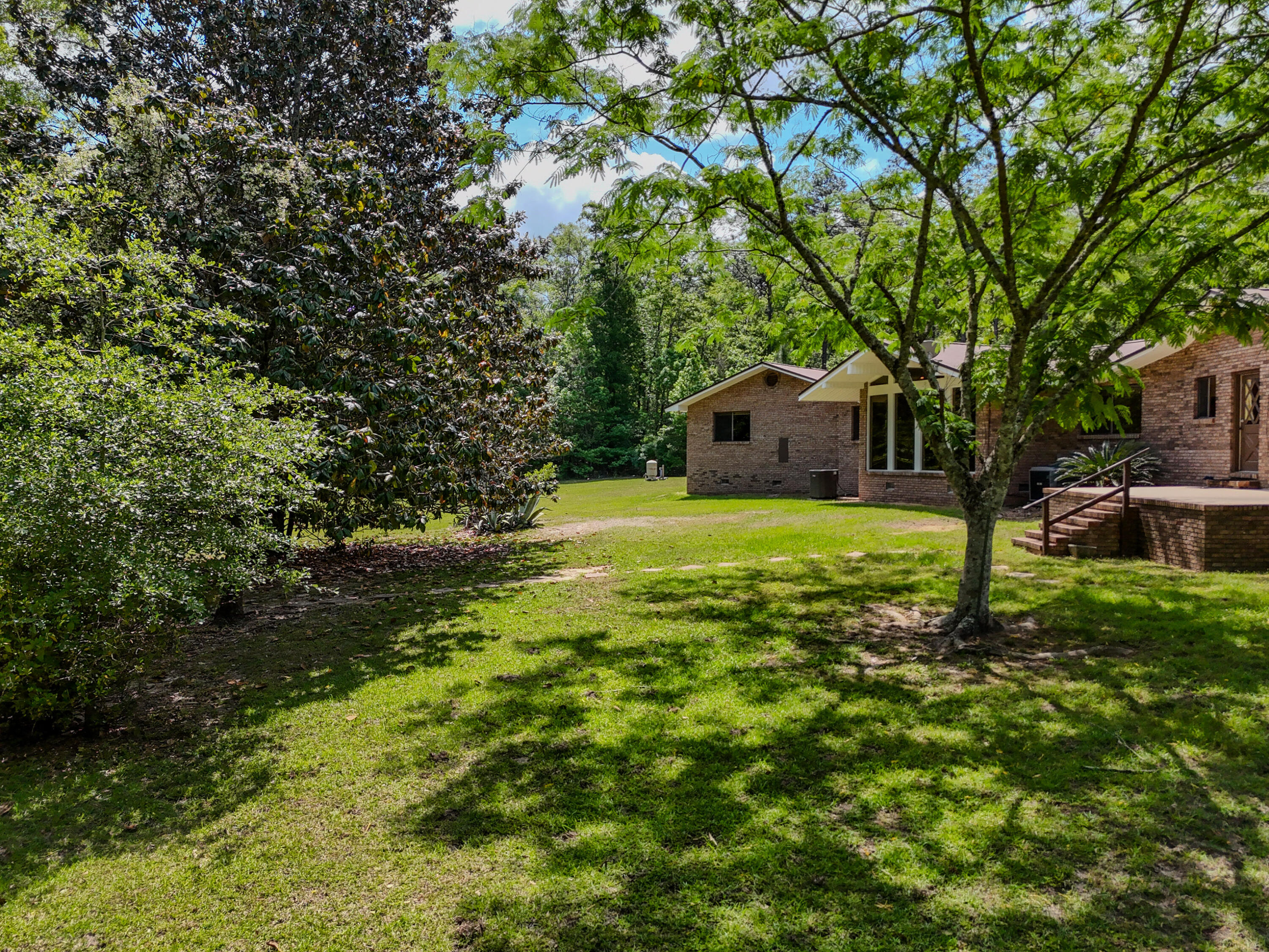 1186 Pine Forest Road Chipley FL 32428